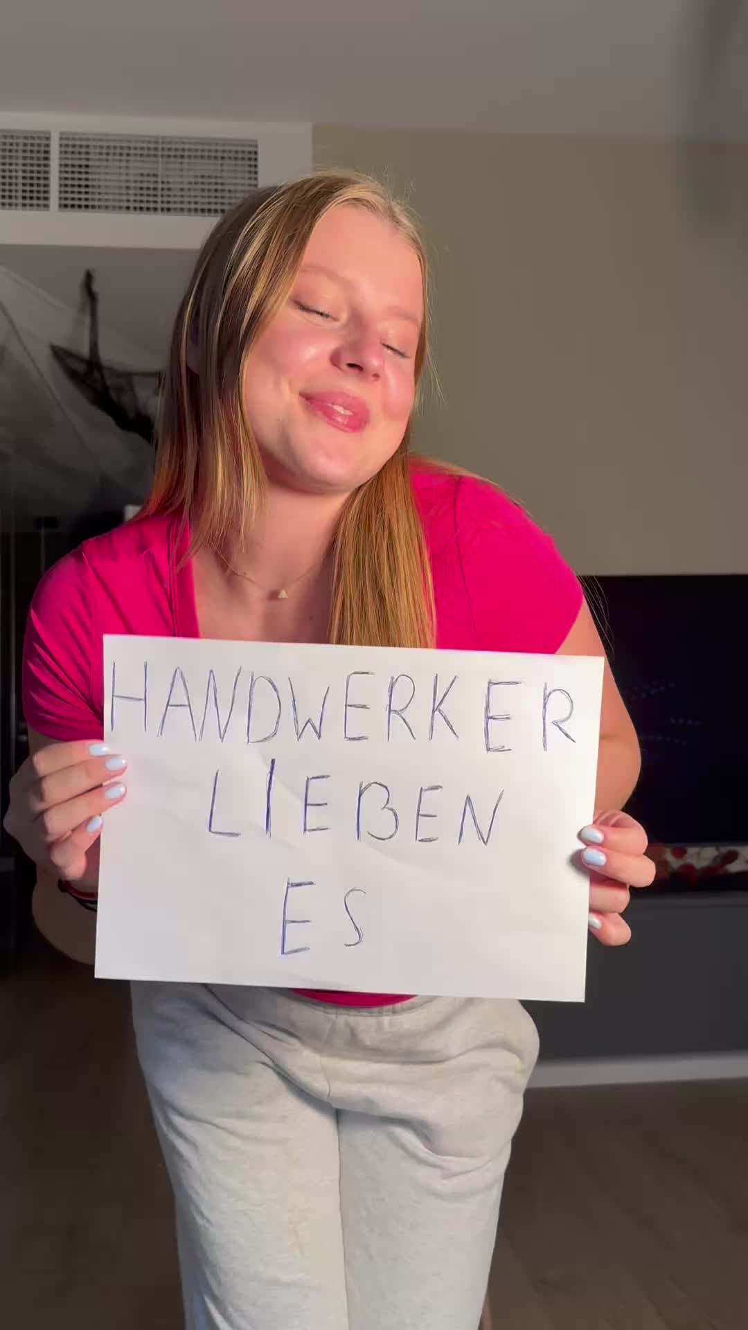 @xohannahbecker