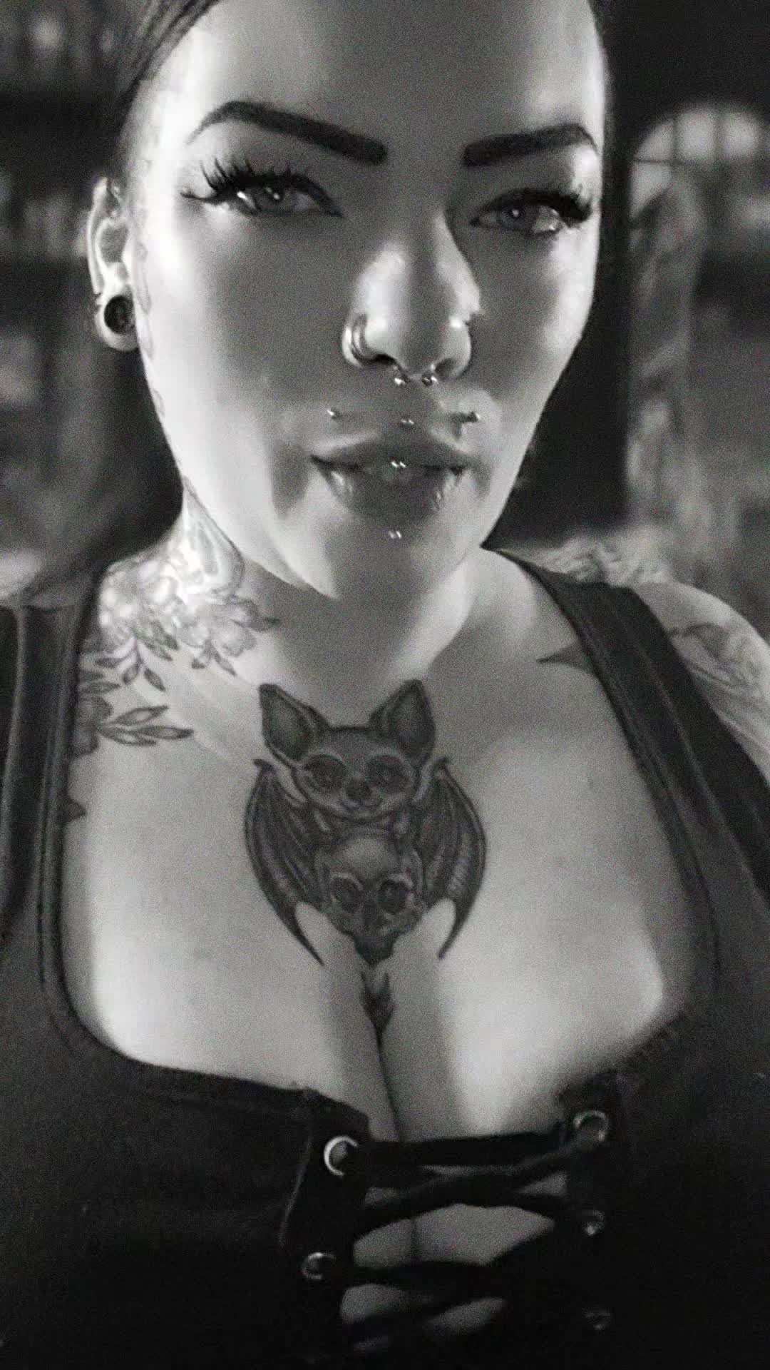 @🖤☬✞ Ⱡ₳ɄⱤ₳ ✞☬🖤