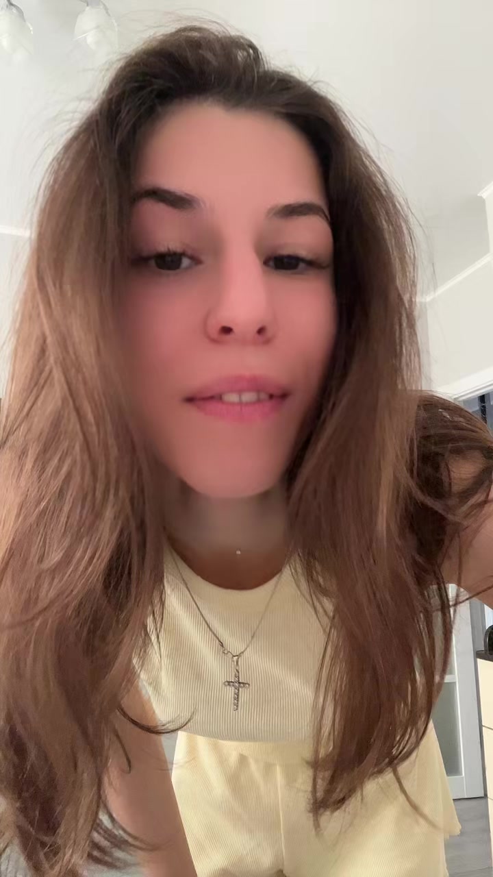@Anasteiiiiishaa