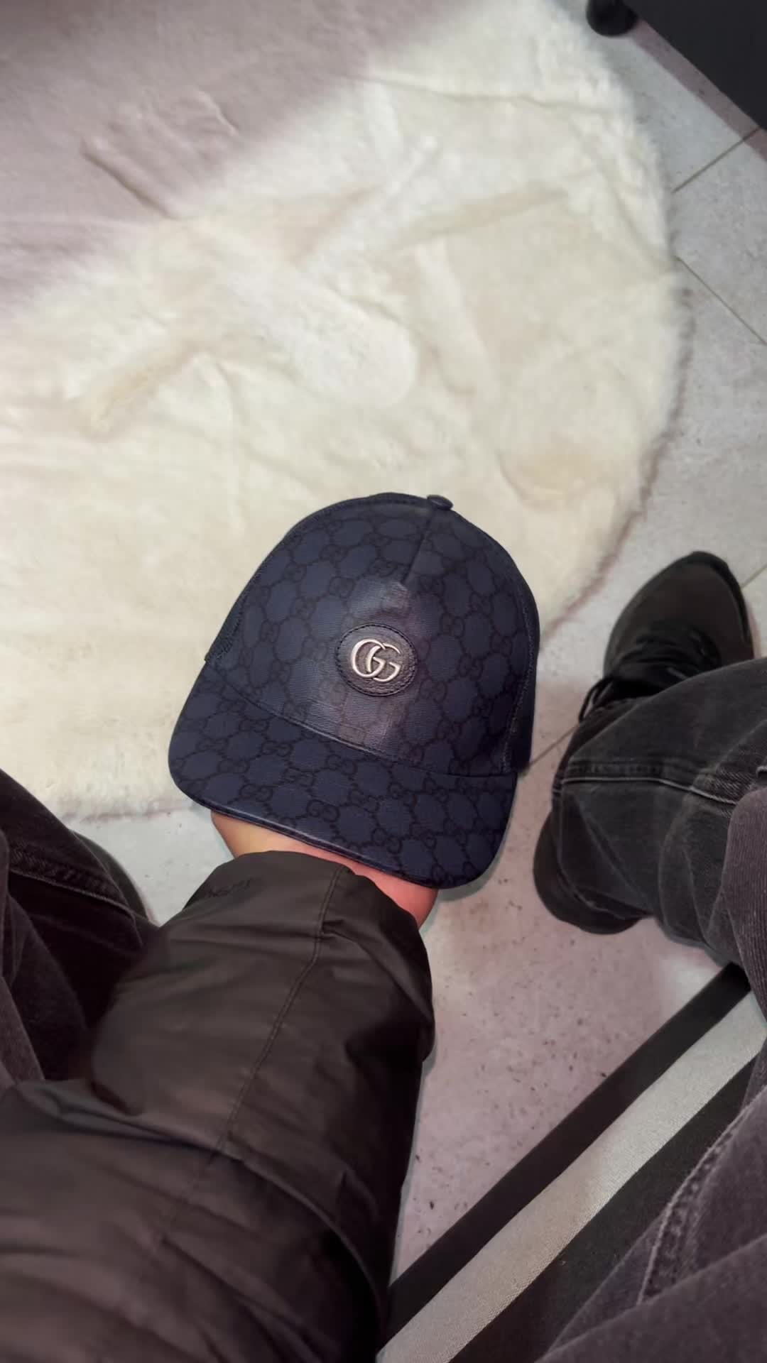 @Gucci 🧢