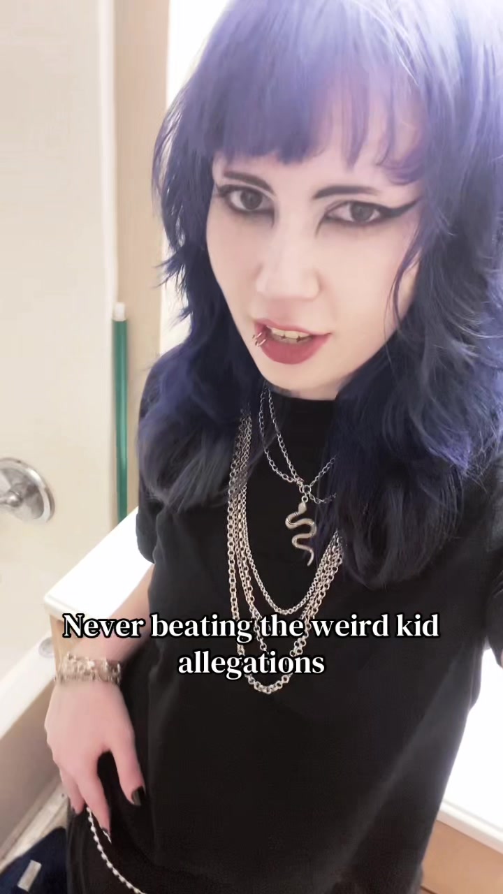 @Lydia🦇