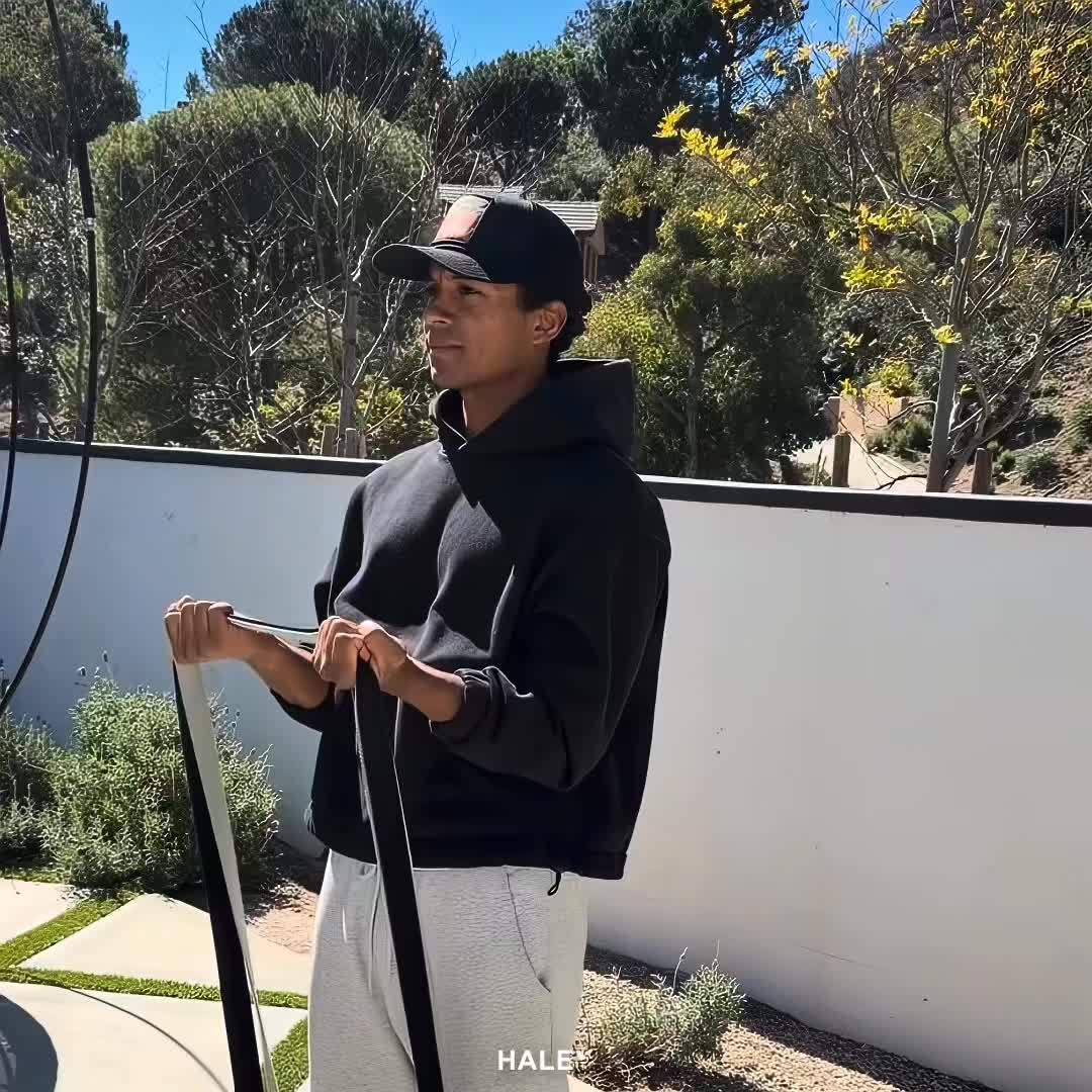 @𝐇𝐚𝐥𝐞𝐲 ❥