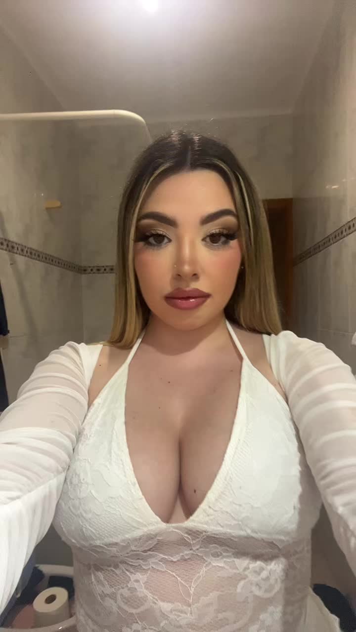 @𝑷𝒂𝒖𝒍𝒂🎀