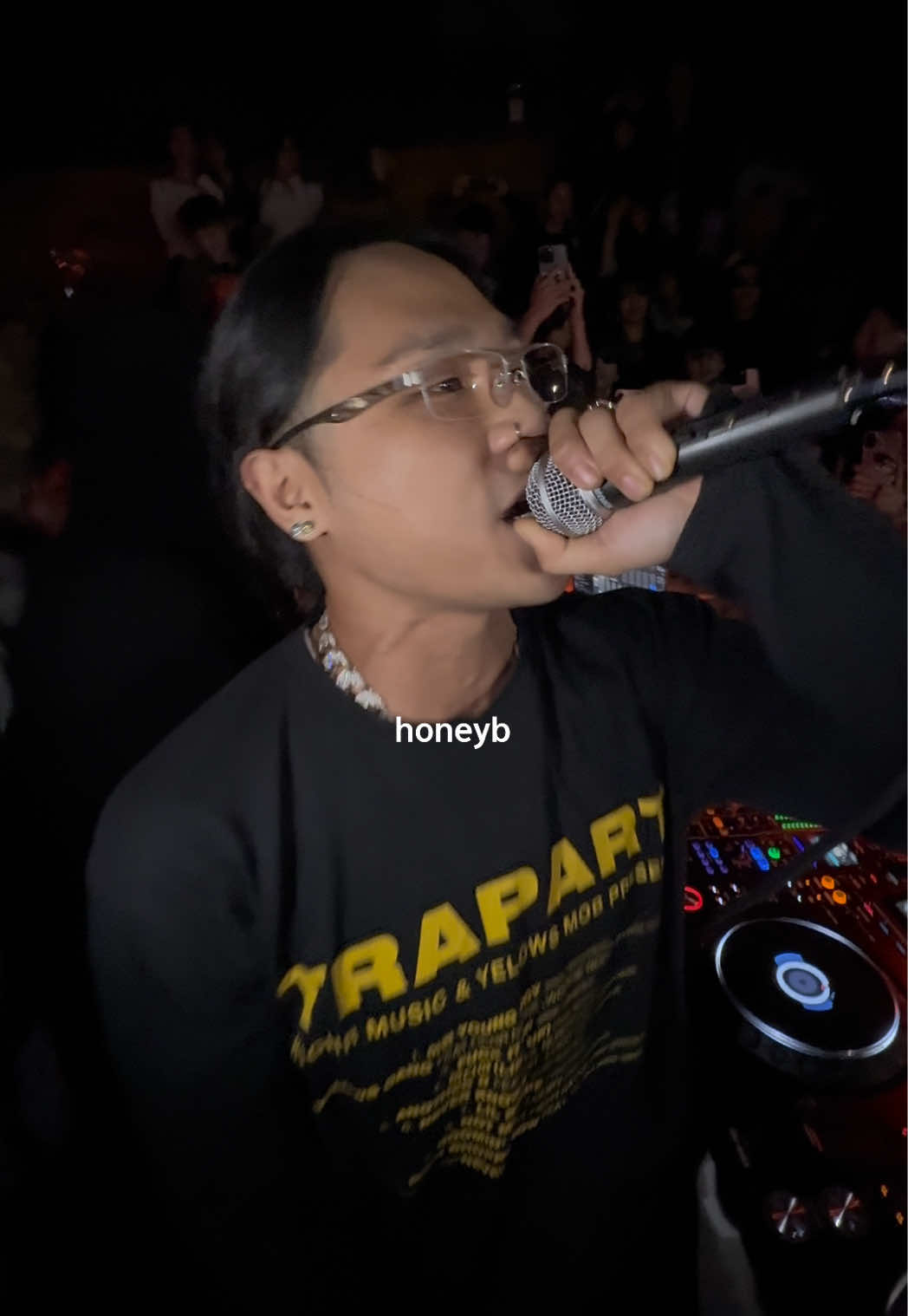 @𝐉