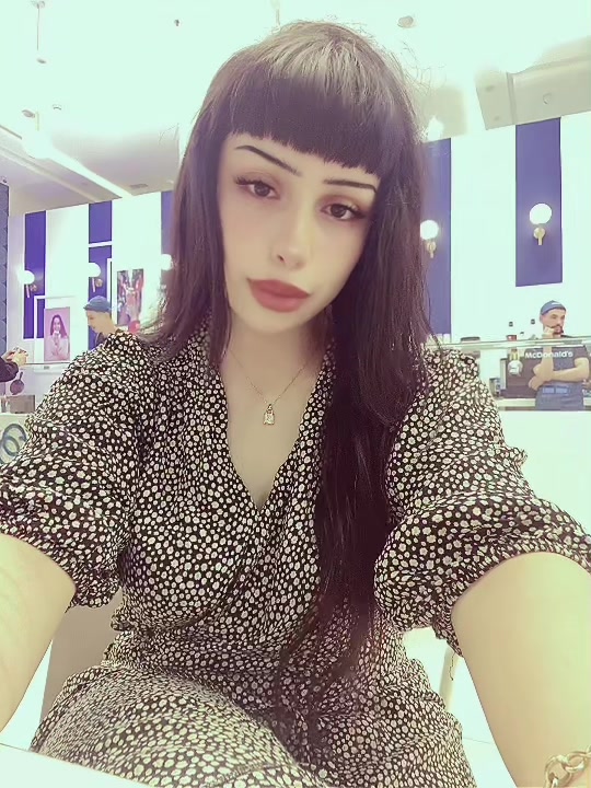 @Aïcha🦇