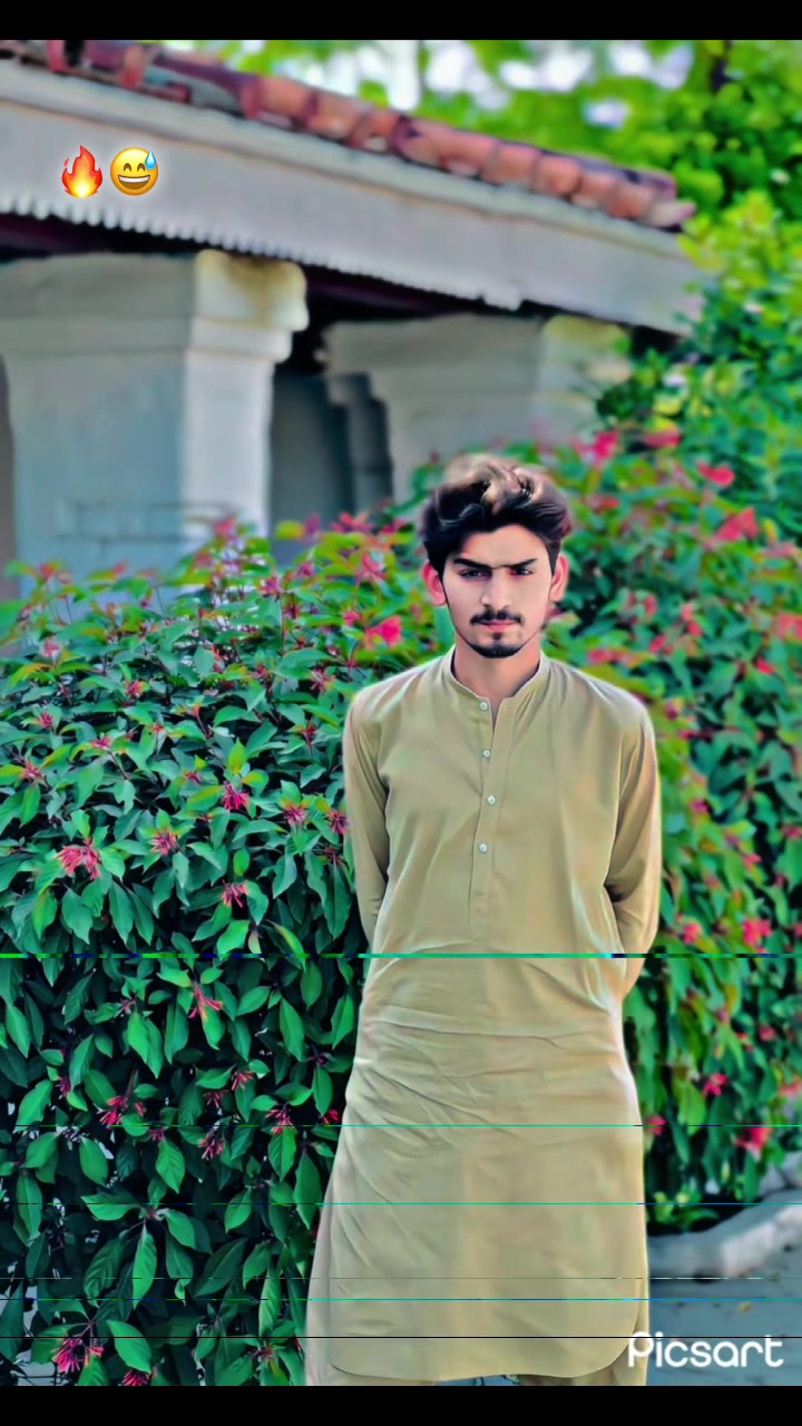 @قمر وڑائچ کامونکی🥂🥀