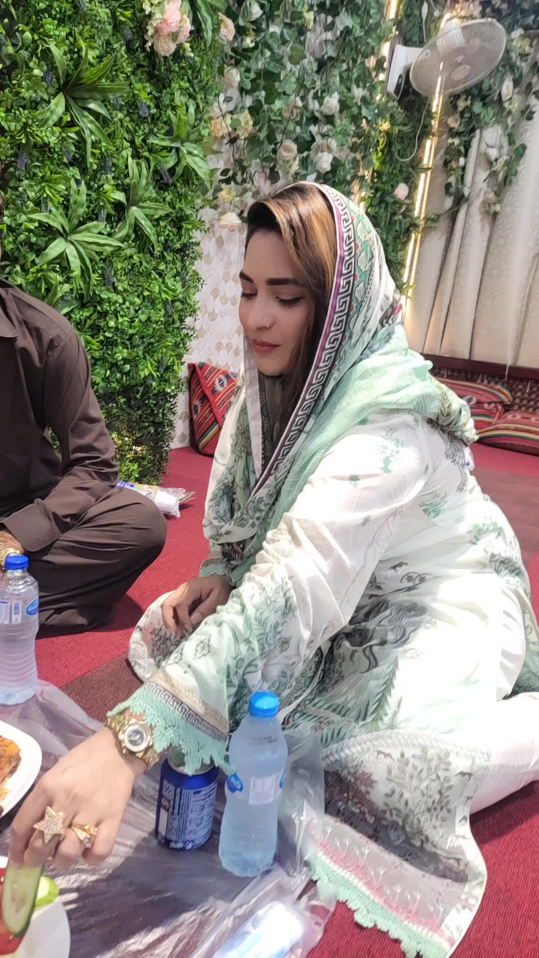 @🇦🇪✈️🇵🇰کنگ بوس سرور جکرانی