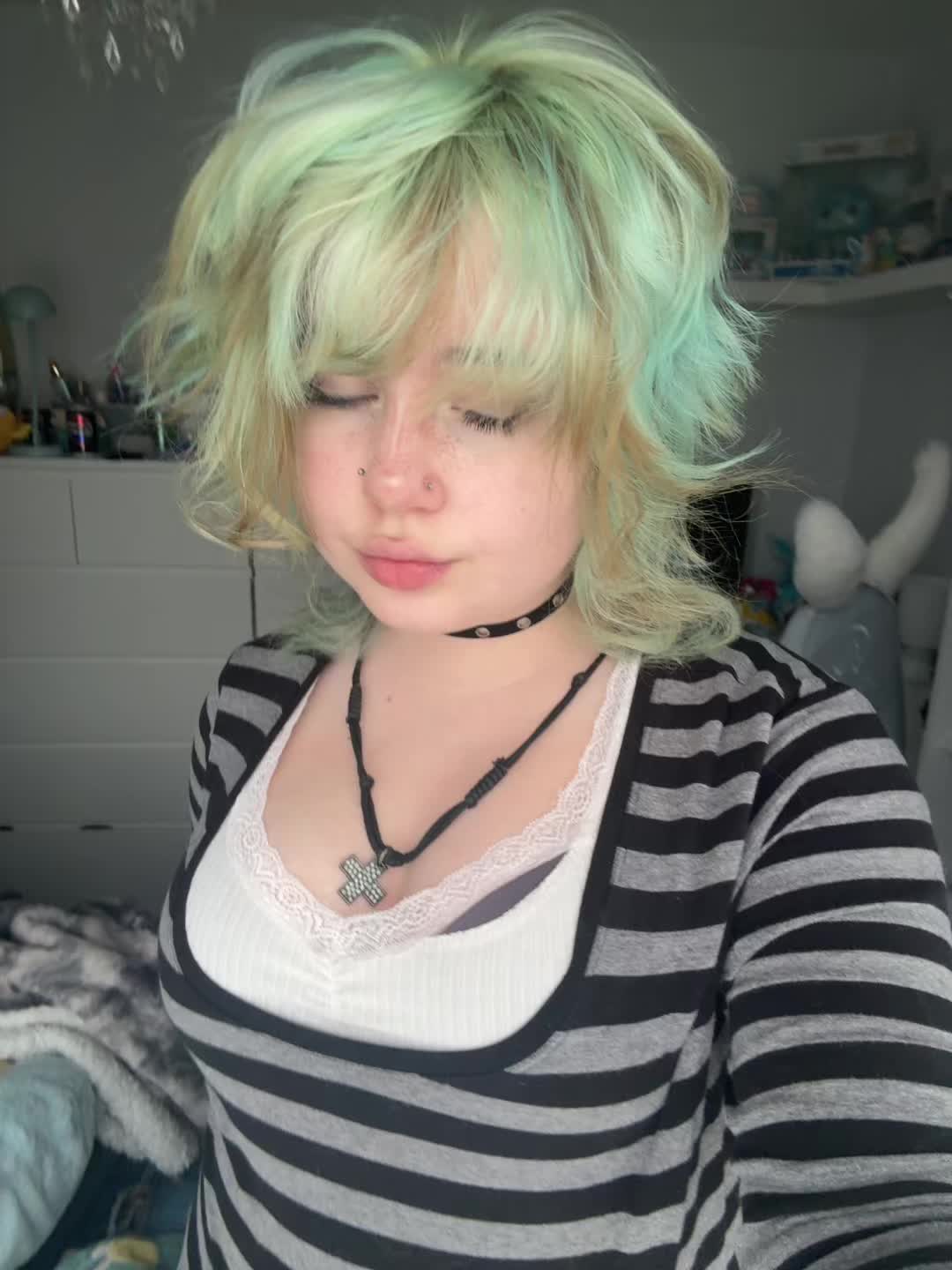 @hotcrazyandfree