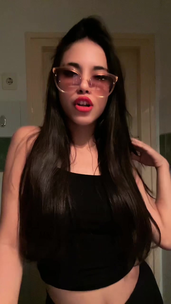 @NIKOLETTA15.