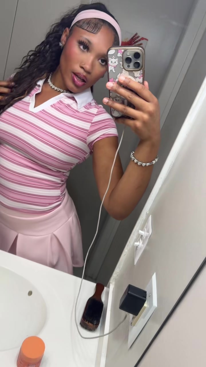 @🥸