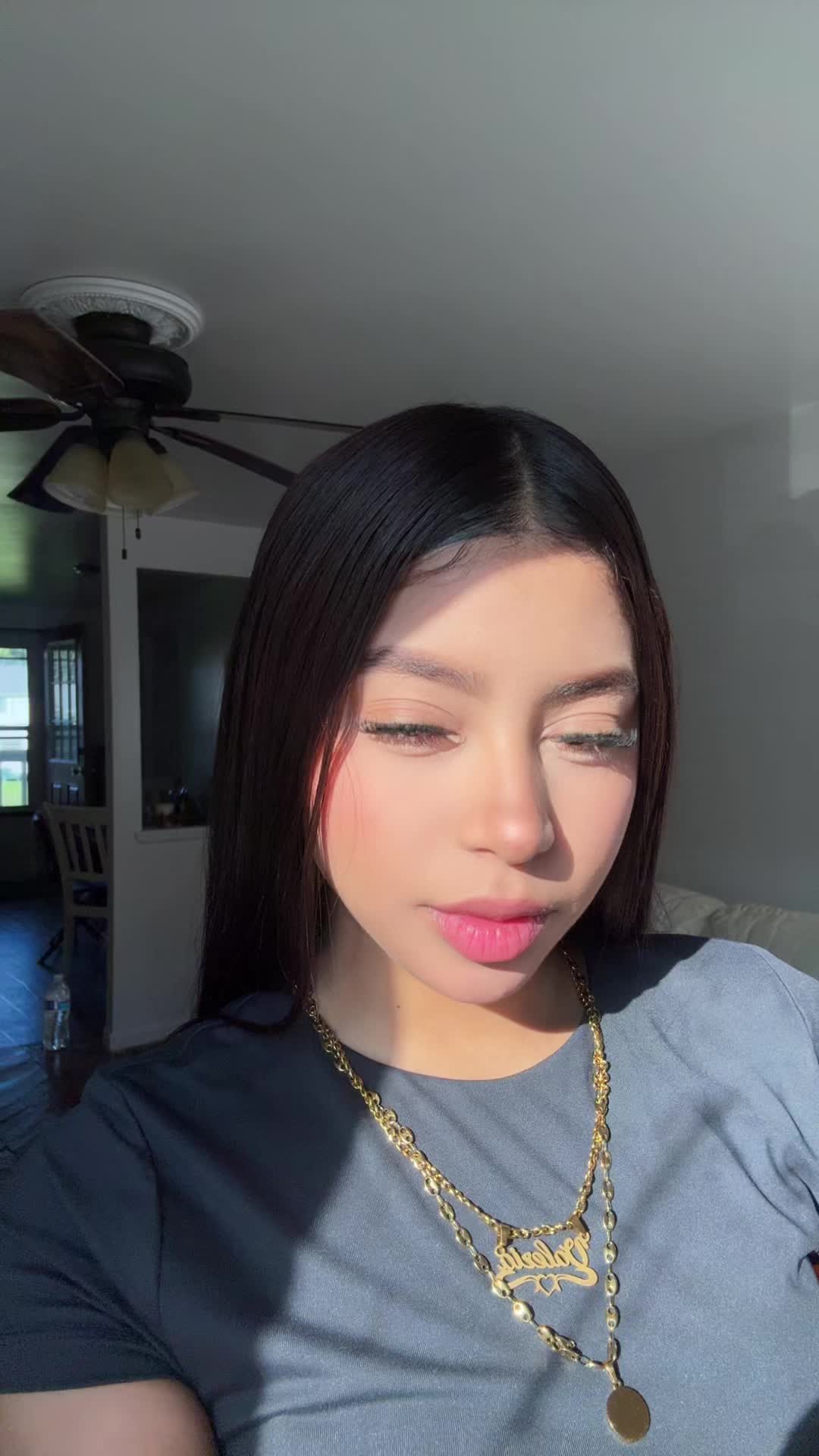 @VALERIA🦦