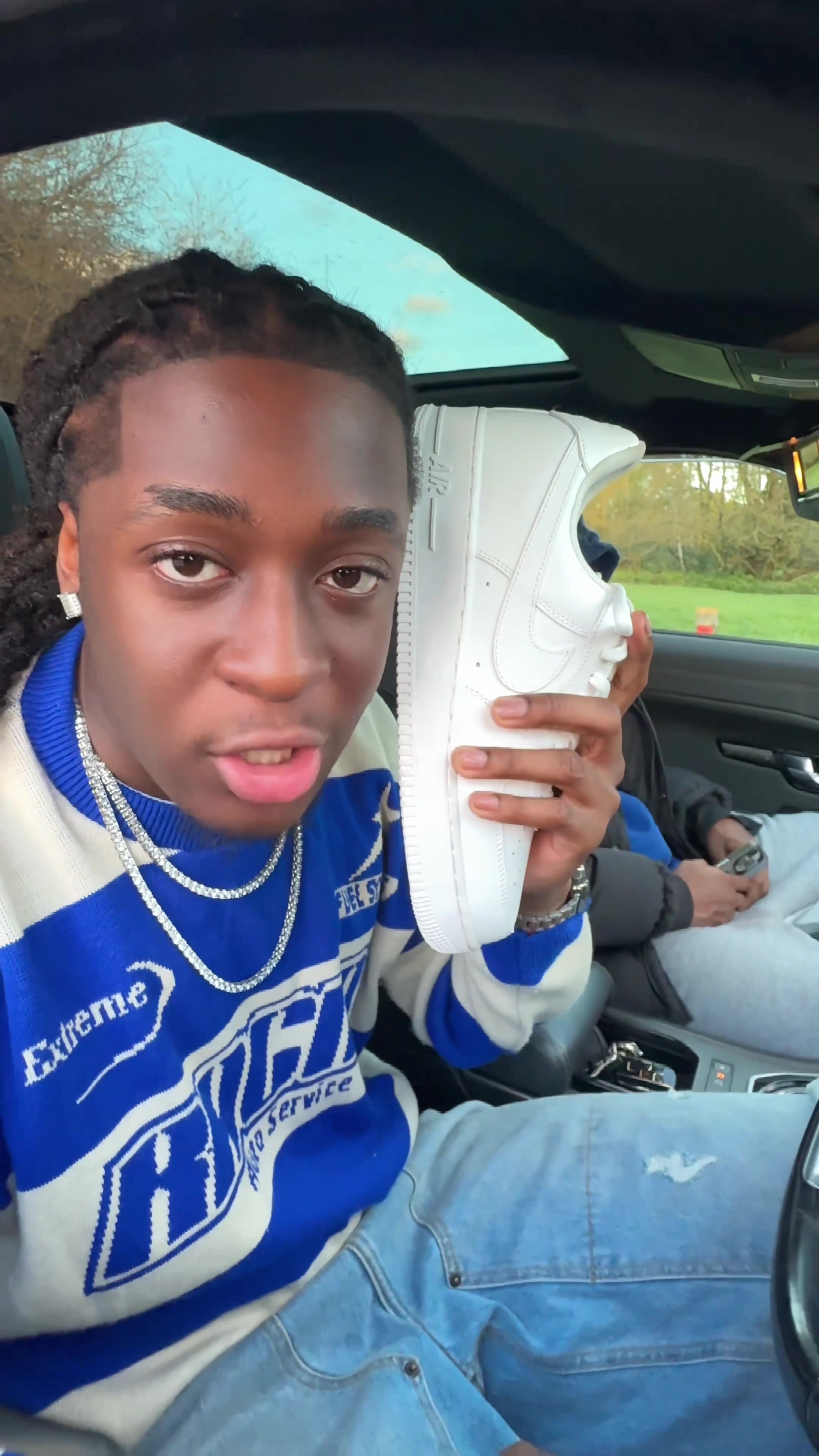 @WhyDee