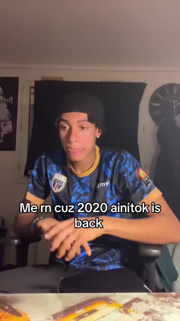 @🕸️