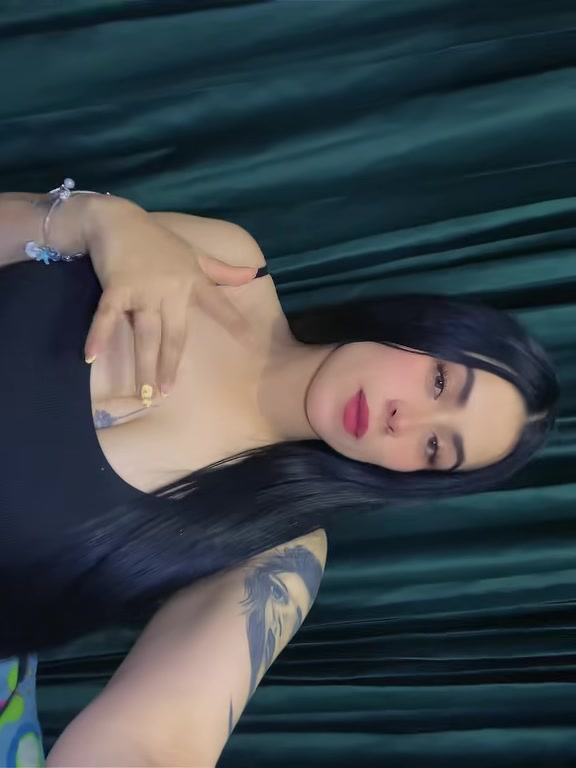 @Aleja🦦 Te Sigue