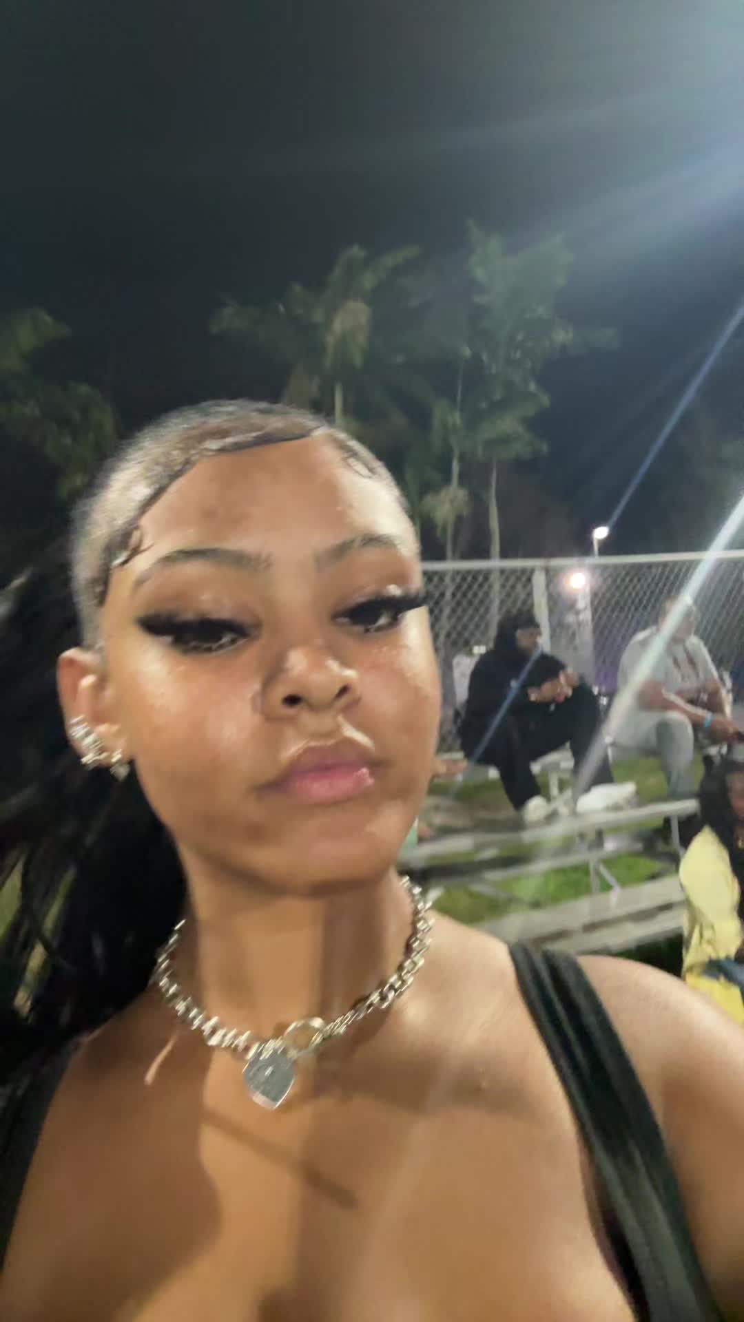 @M🌟