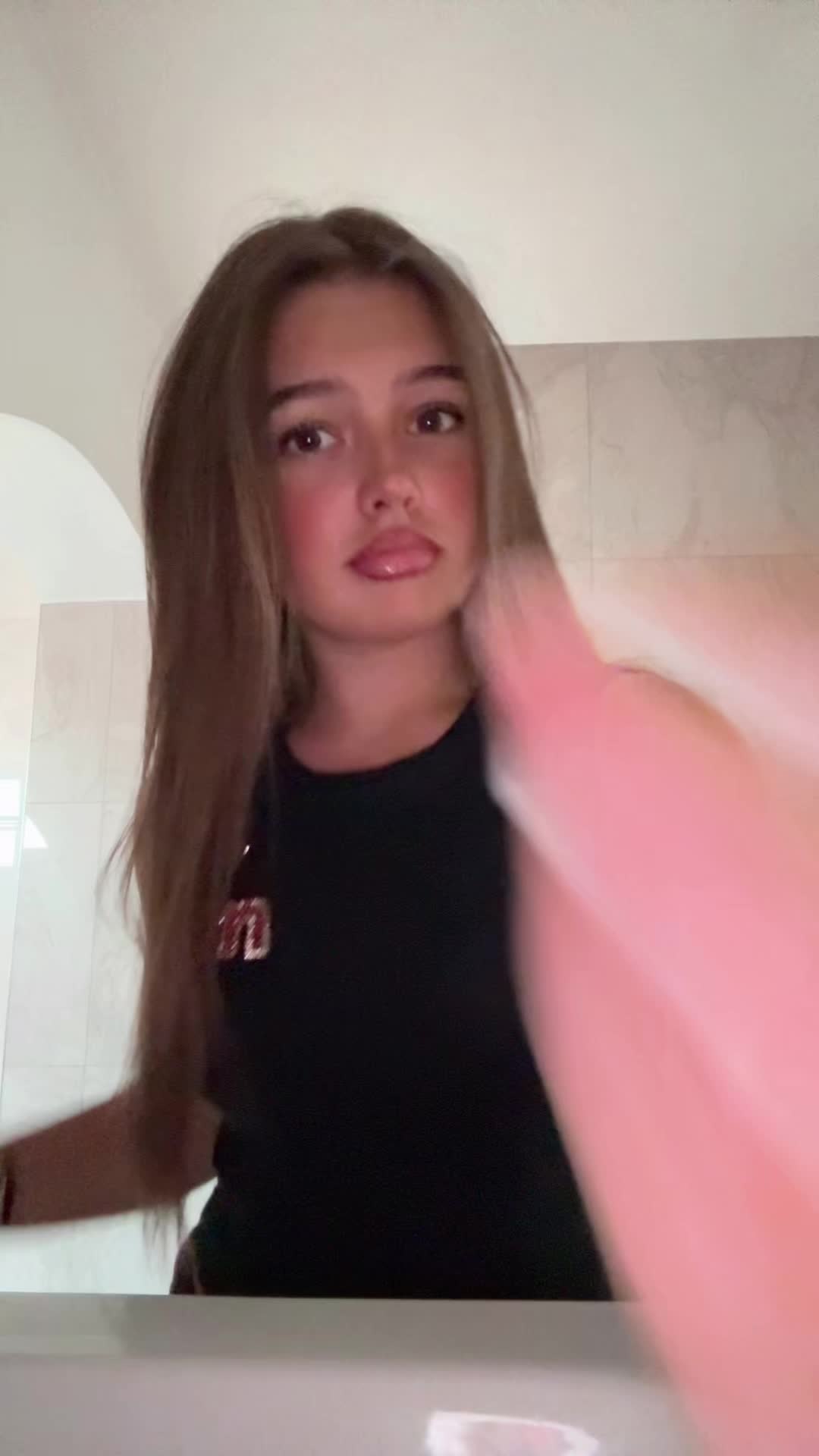 @𝐈𝐬𝐚𝐛𝐞𝐥𝐥𝐞💚