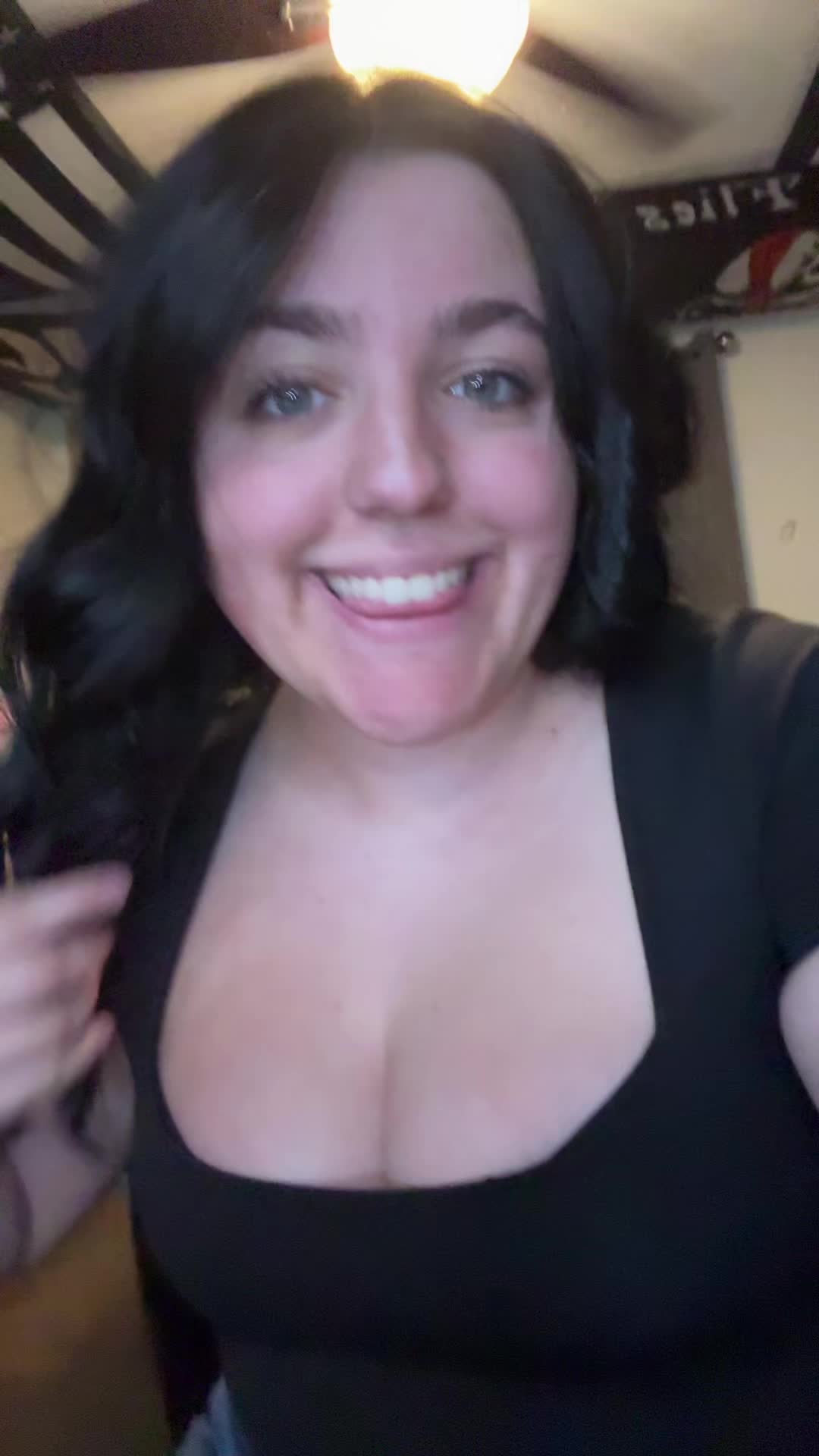 @bella