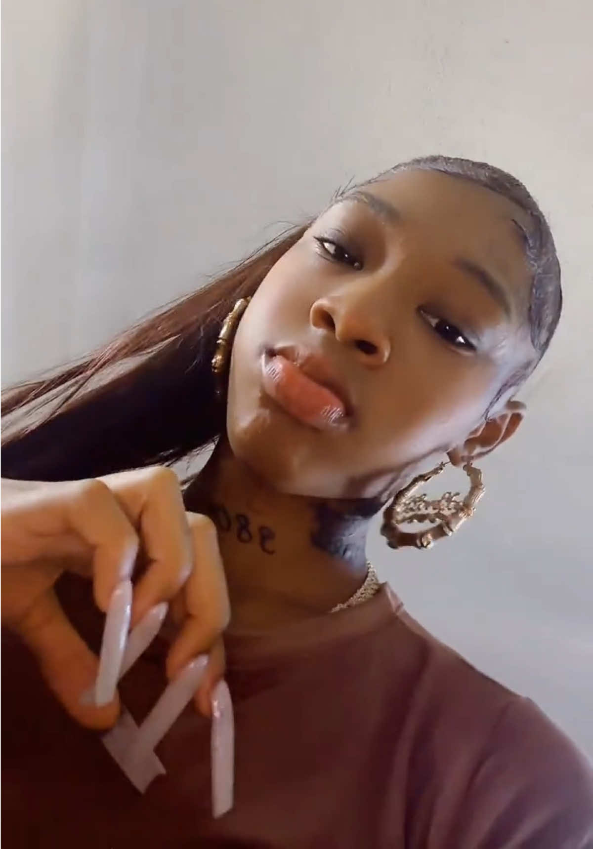 @novabeezyx