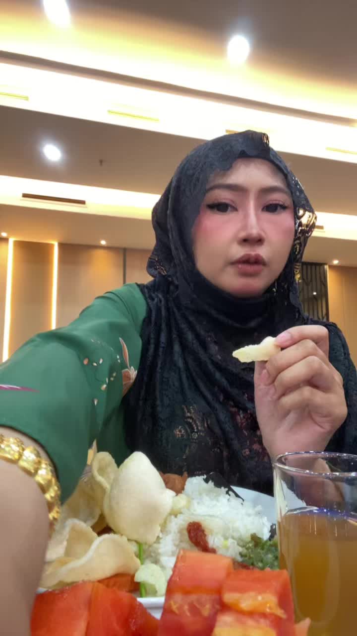 @bukanFatin