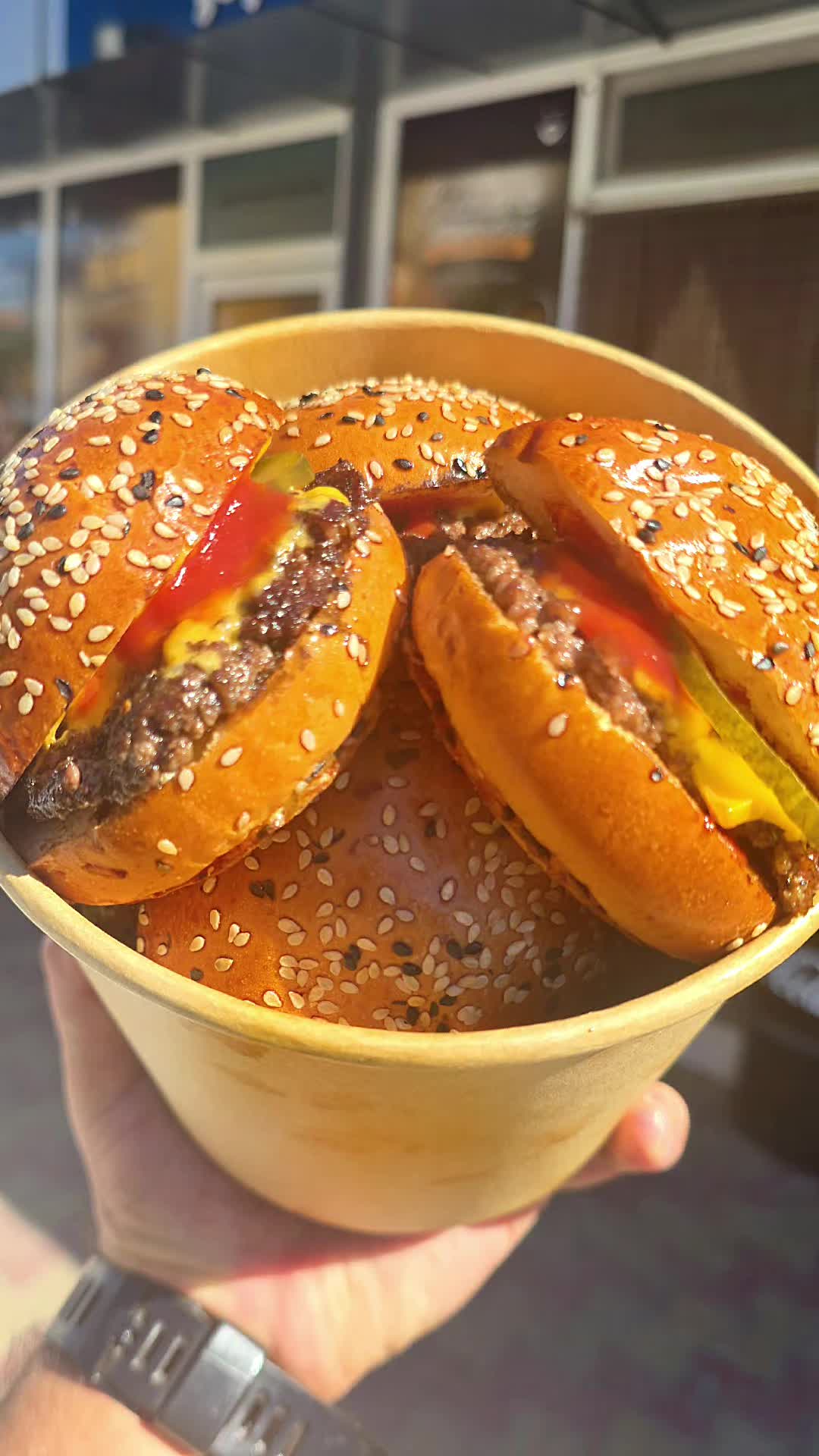 @AnyasByChefAndreiFlueraru