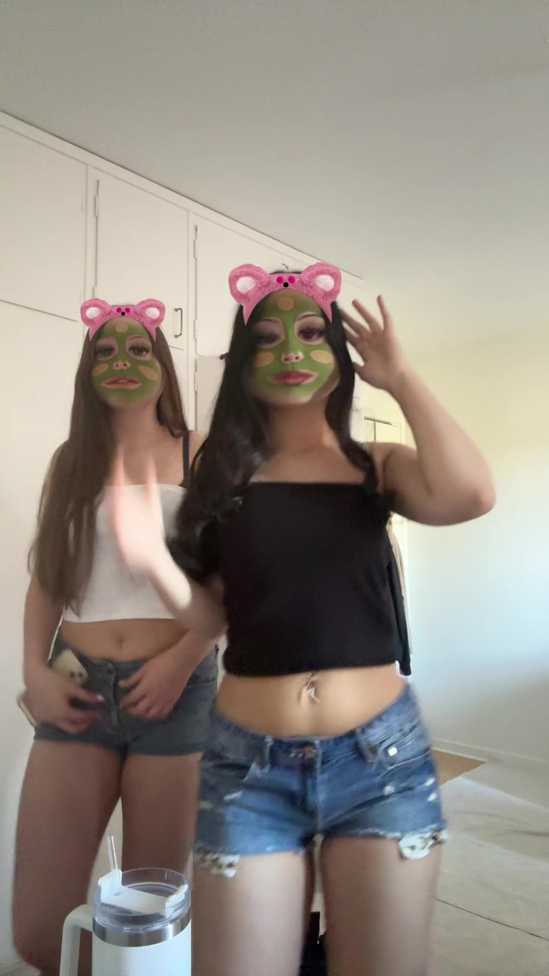 @ellyalmonacid