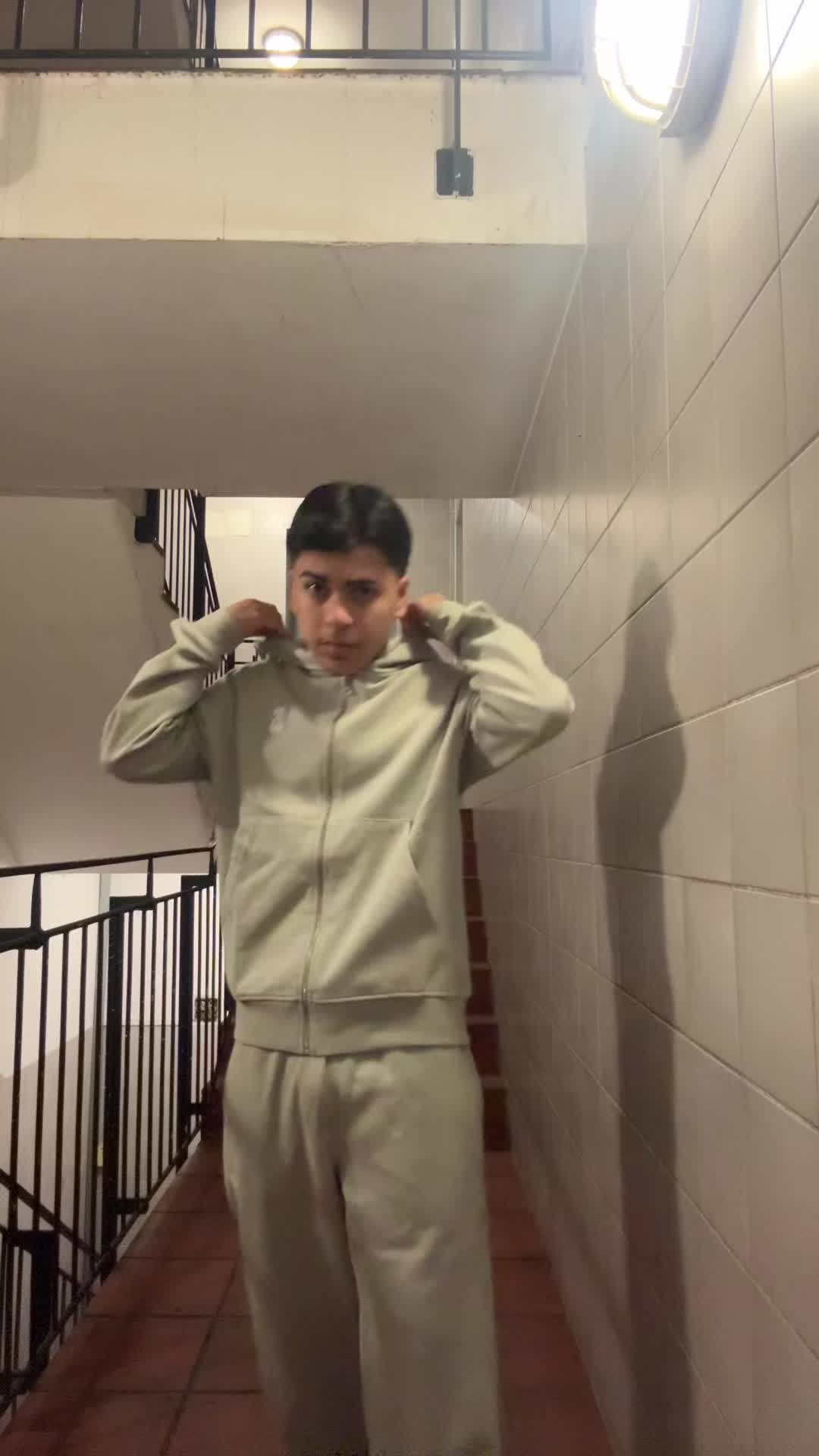 @Ali.386i