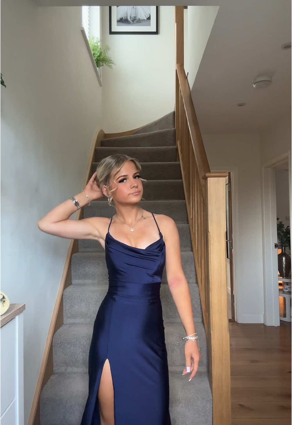 @𝐿𝒮𝒯