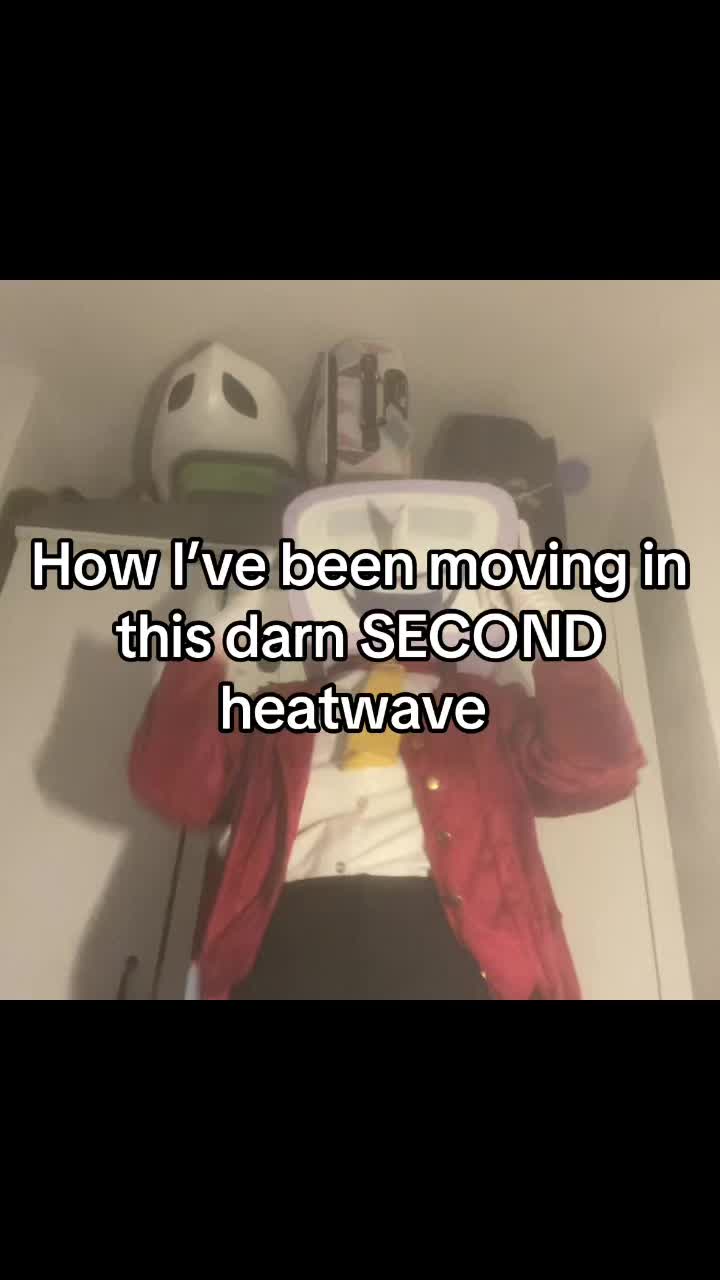 @:3