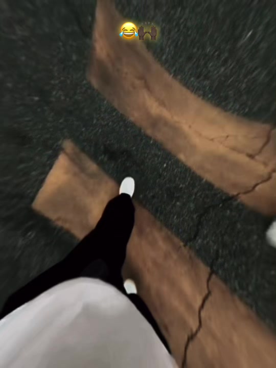 @𝐓𝐇𝐄𝐖 •̀ᴗ•́ 𓆩𝐍𝐎𝐌𝐈𓆪 🖤