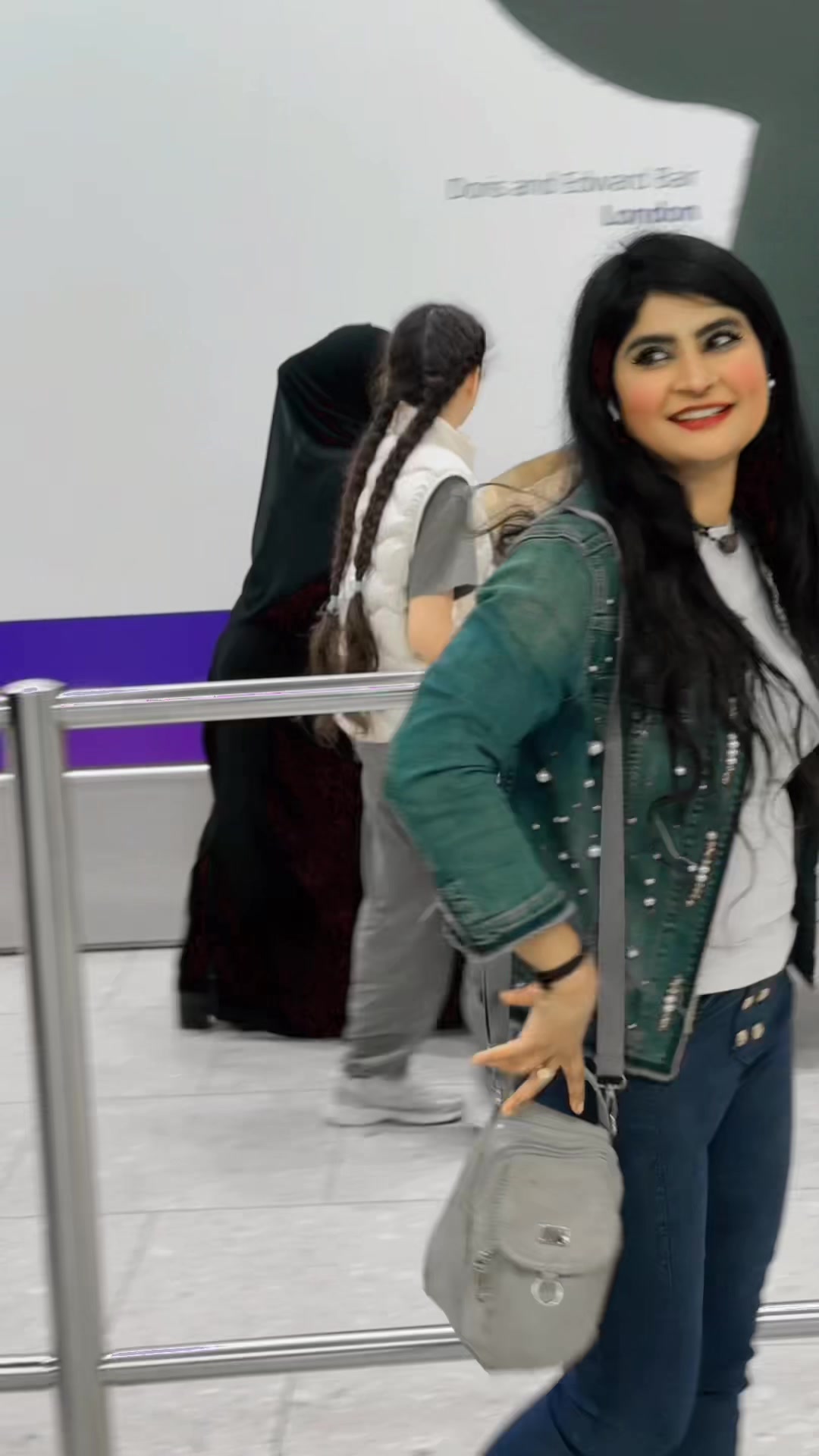 @jaanu.sri.uk