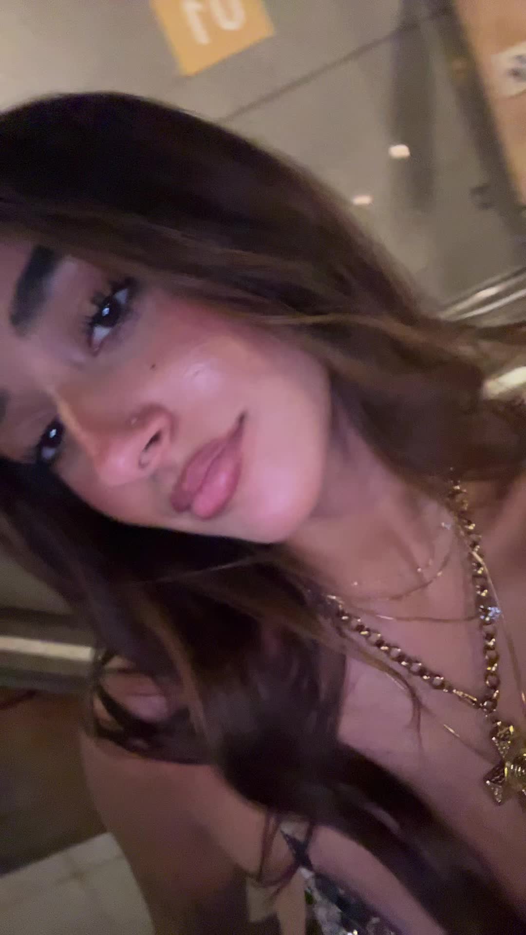 @ᴹ ᴹ ᴹ