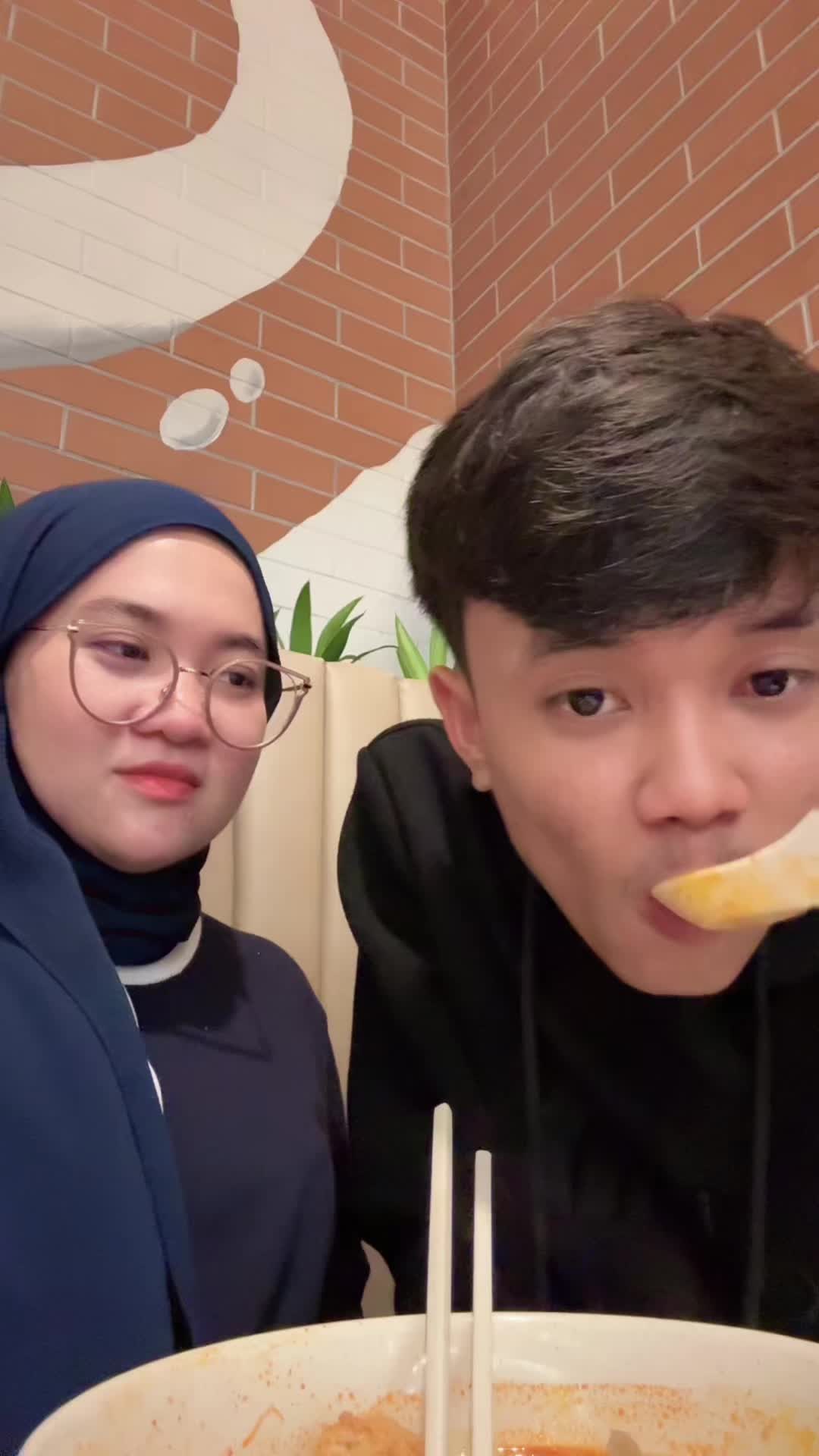 @Bukan๐๐๐