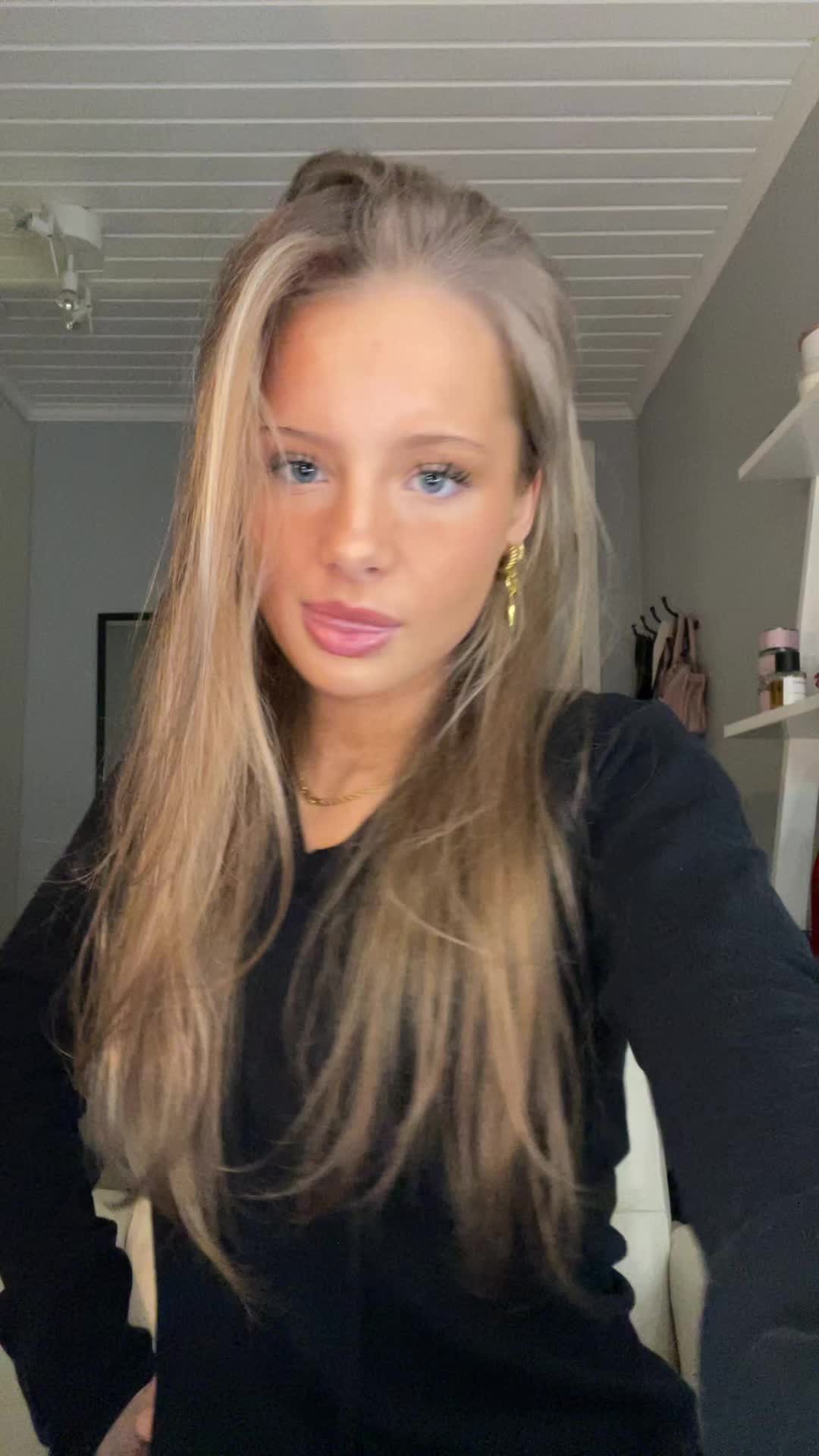@Corneliaaa