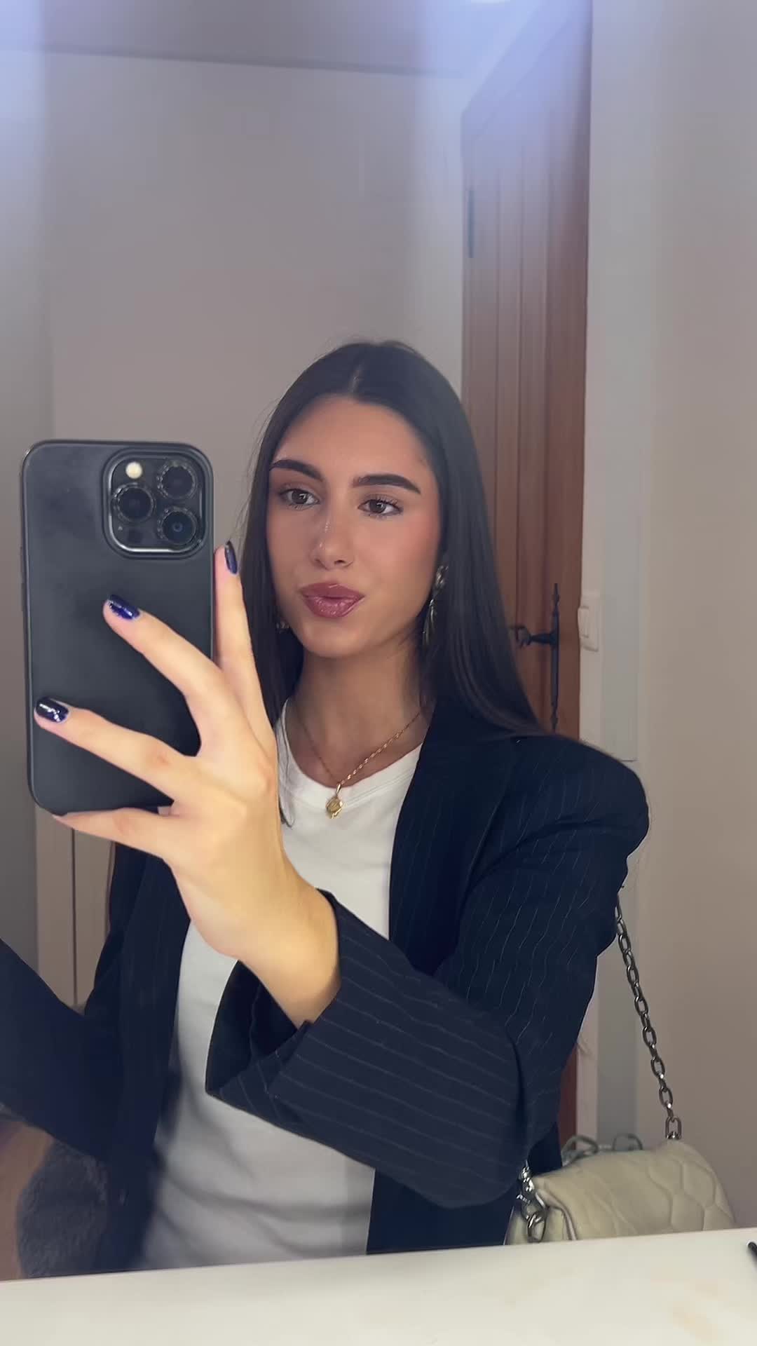 @Gabriela