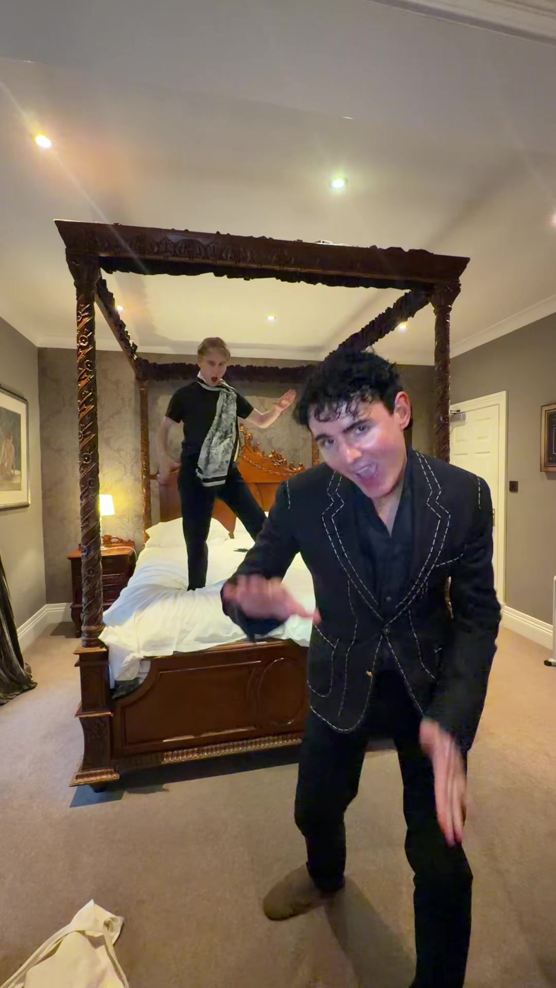 @ANGELLLBOYS