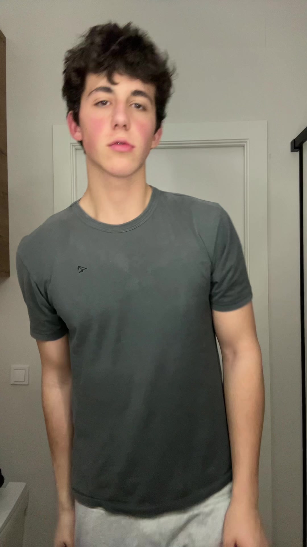 @🦦