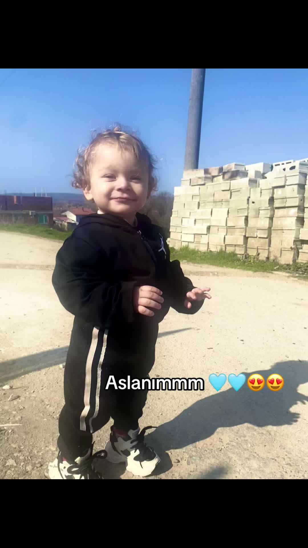 @shaziaslanz_
