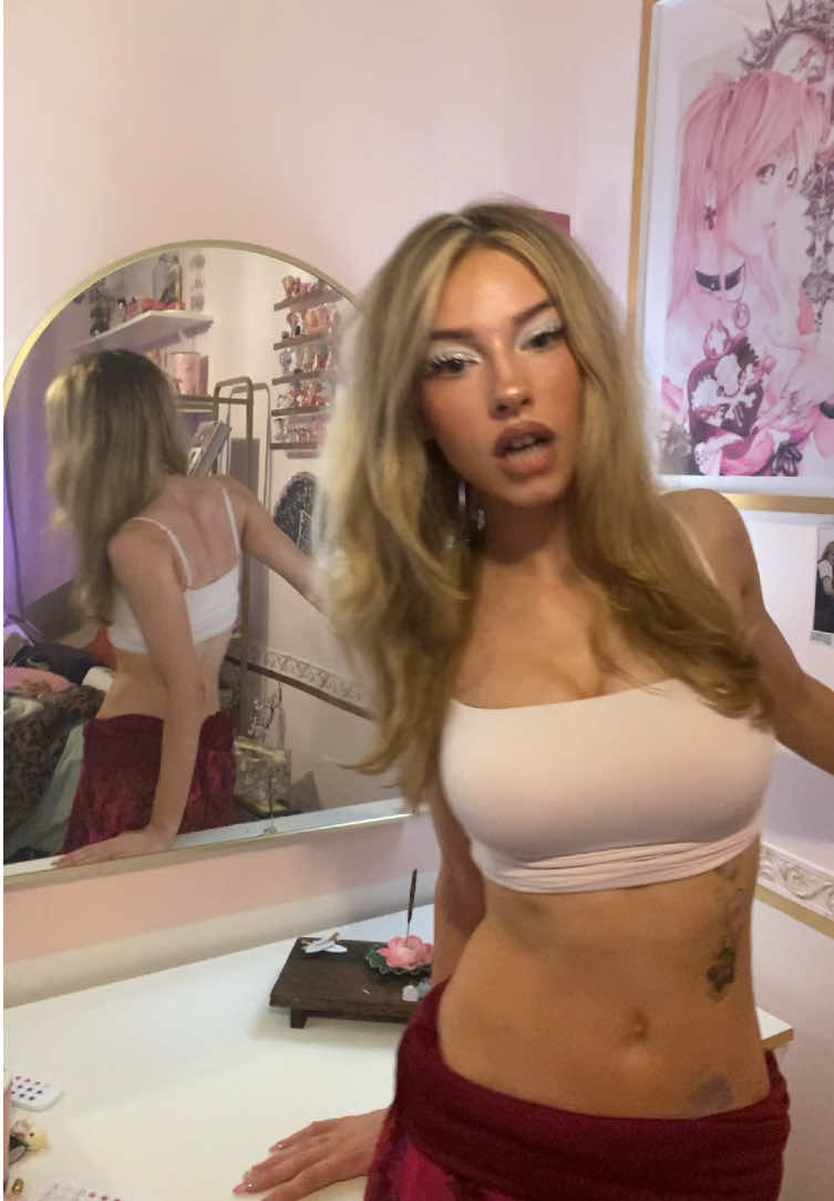 @𝙹𝚞𝚕𝚎𝚜 𝚁𝚑𝚘𝚍𝚎𝚜🦢