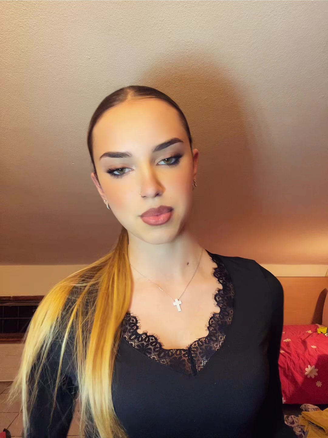 @lonatierika_