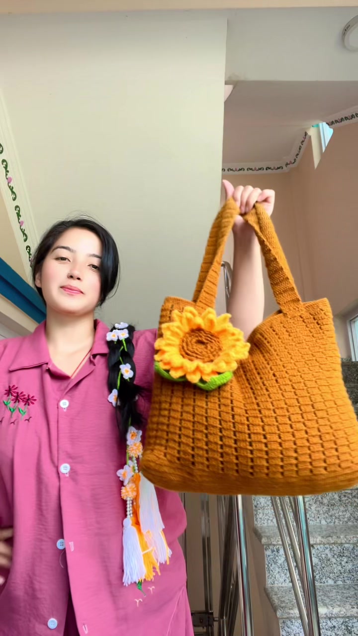@reena's crochet crop top