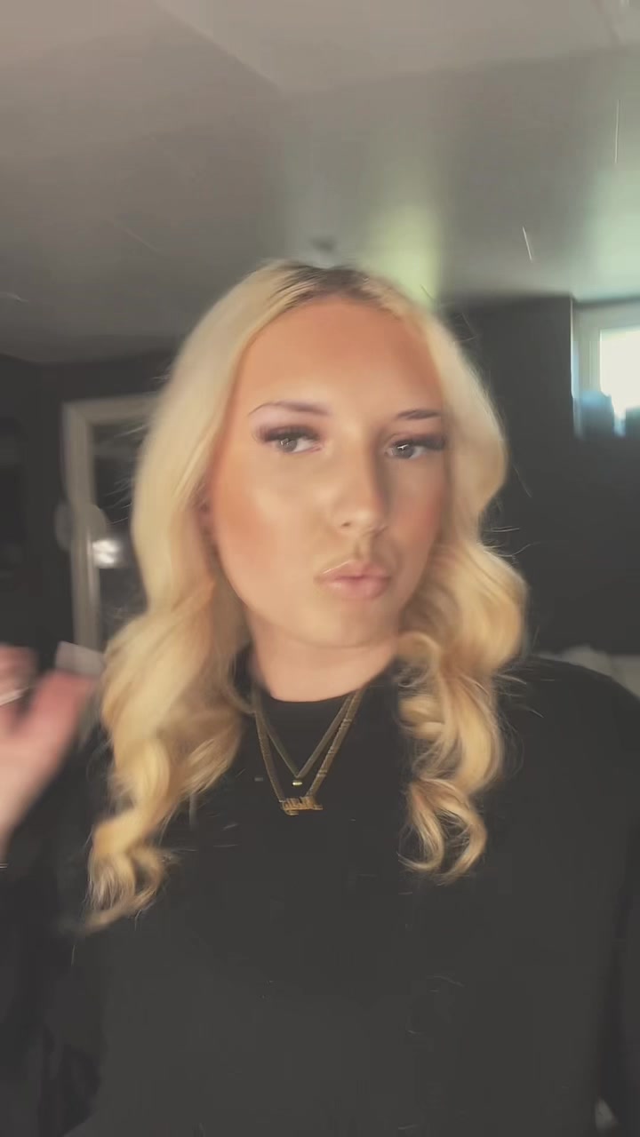 @𝓜𝓸𝓵𝓵𝔂 𝓗𝓮𝓵𝓪𝓷𝓭𝓮𝓻