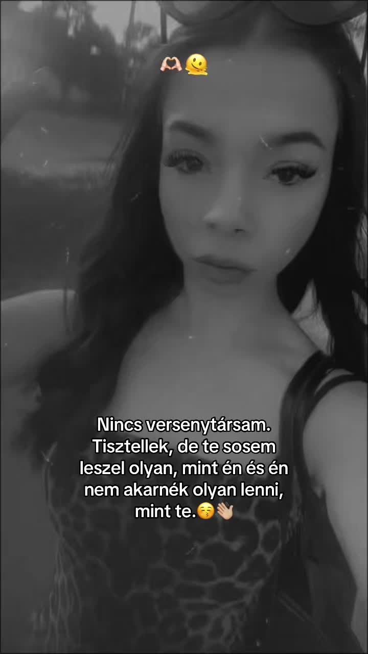@Kamilla🦋