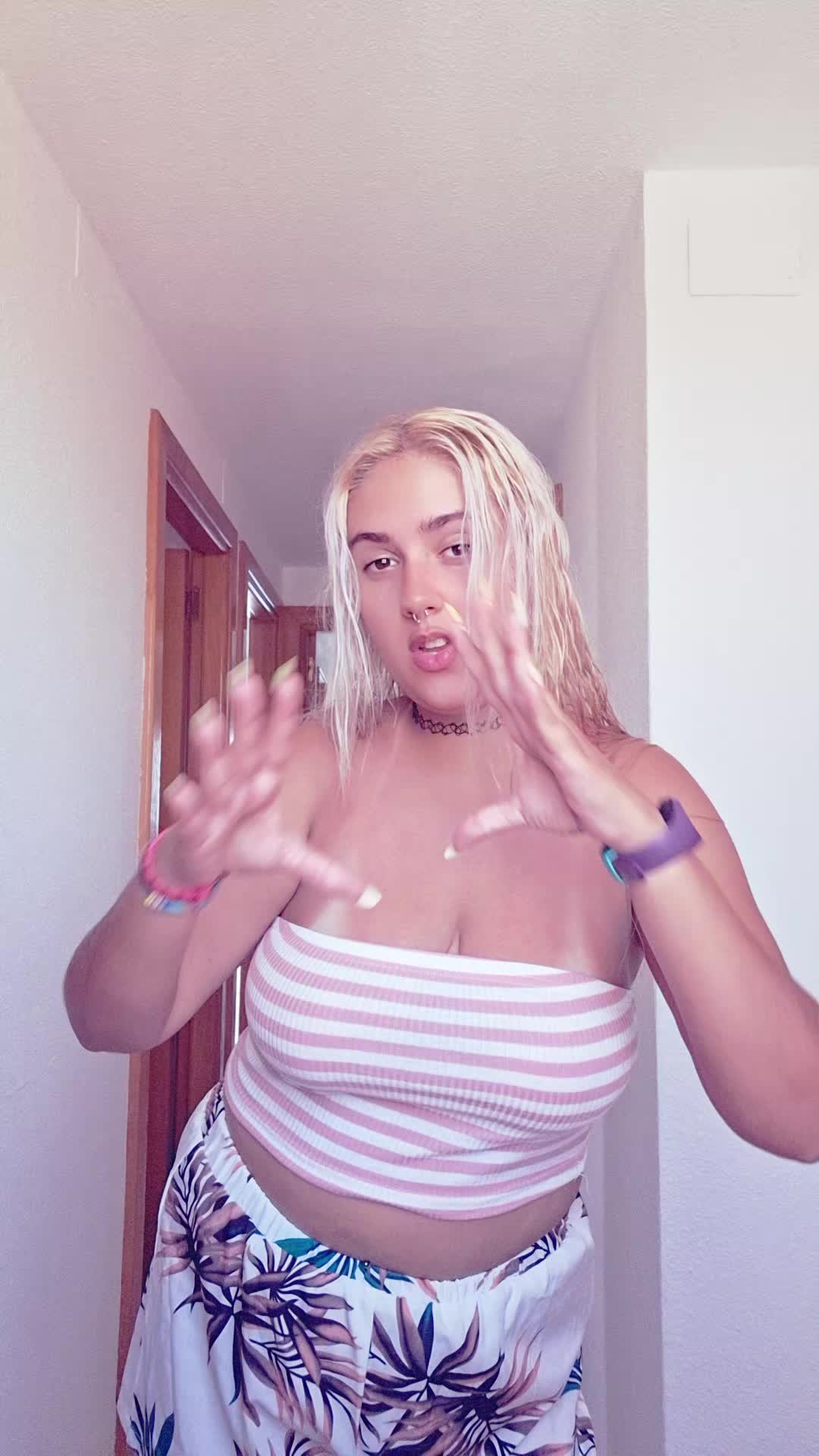 @Se&ntilde;oritaEsme