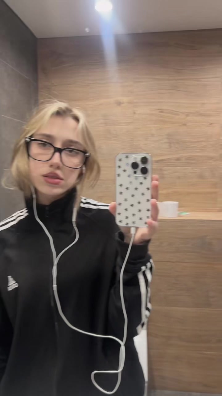 @тгк:ника типо мило