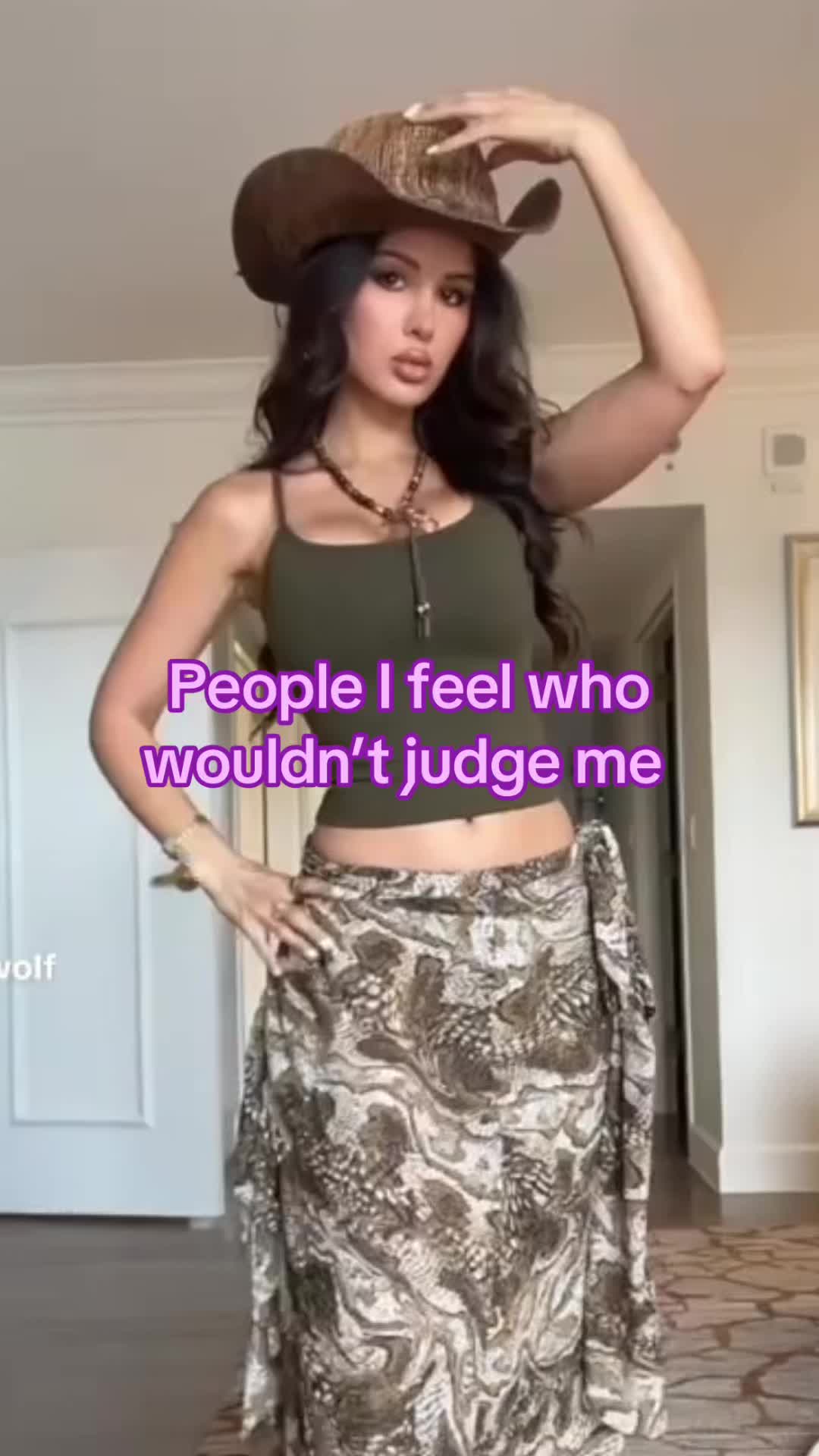 @🦄