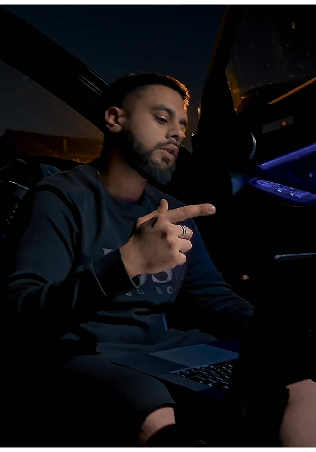 @CJ