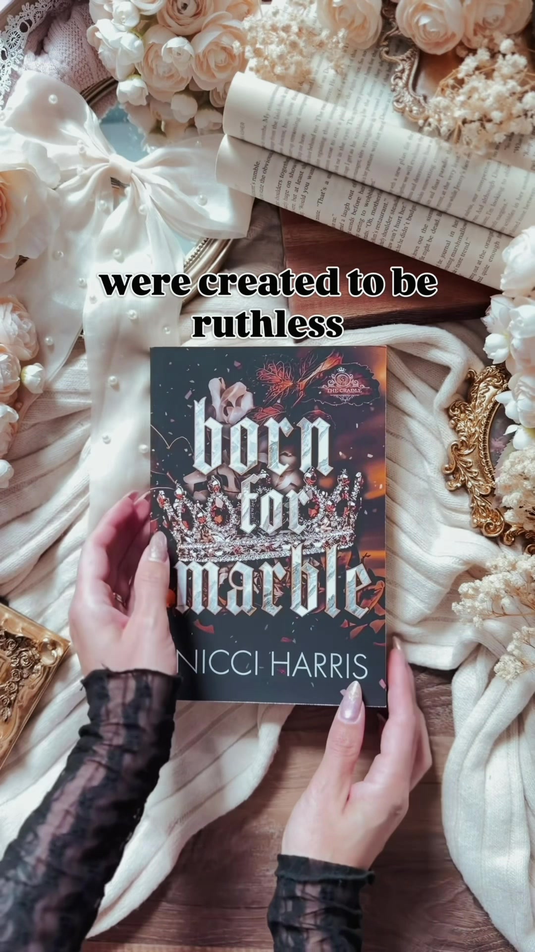 @the.bookish.coven