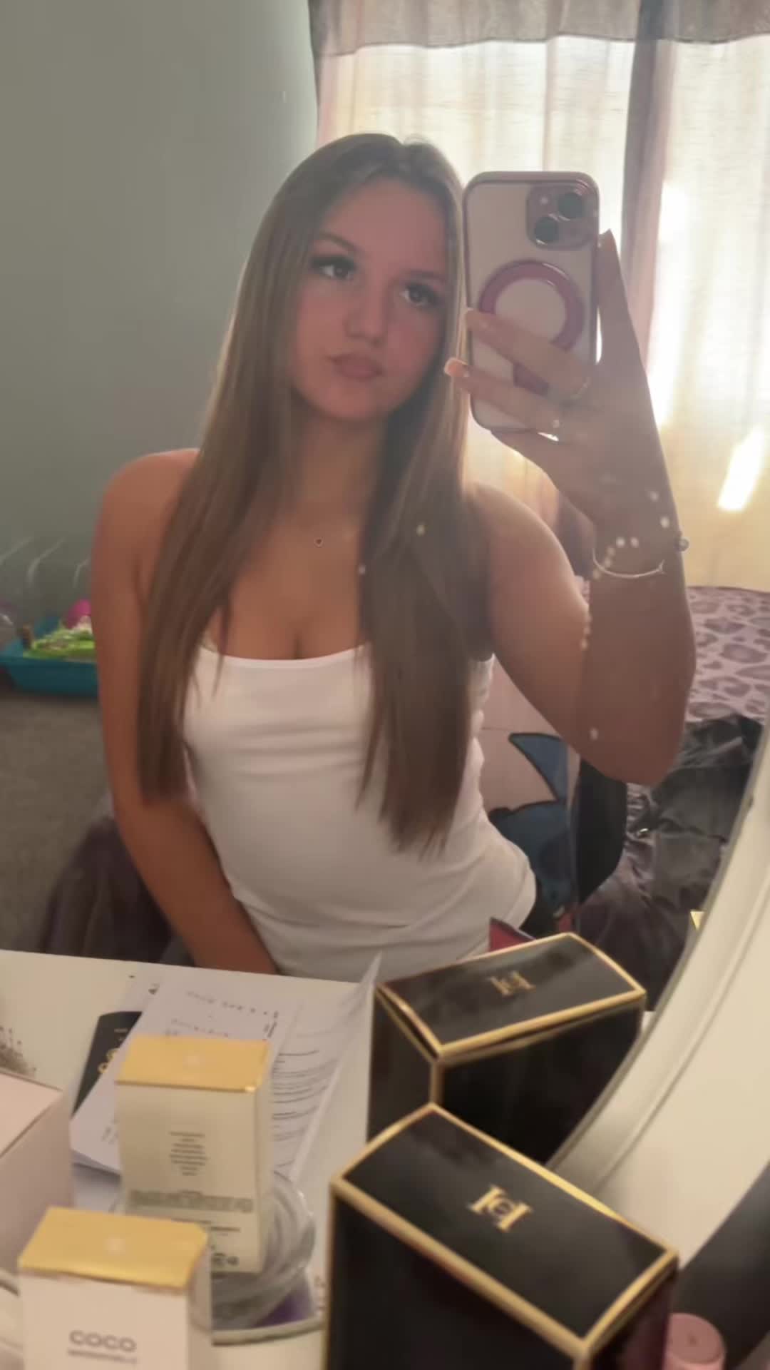 @𝐸ꨄ