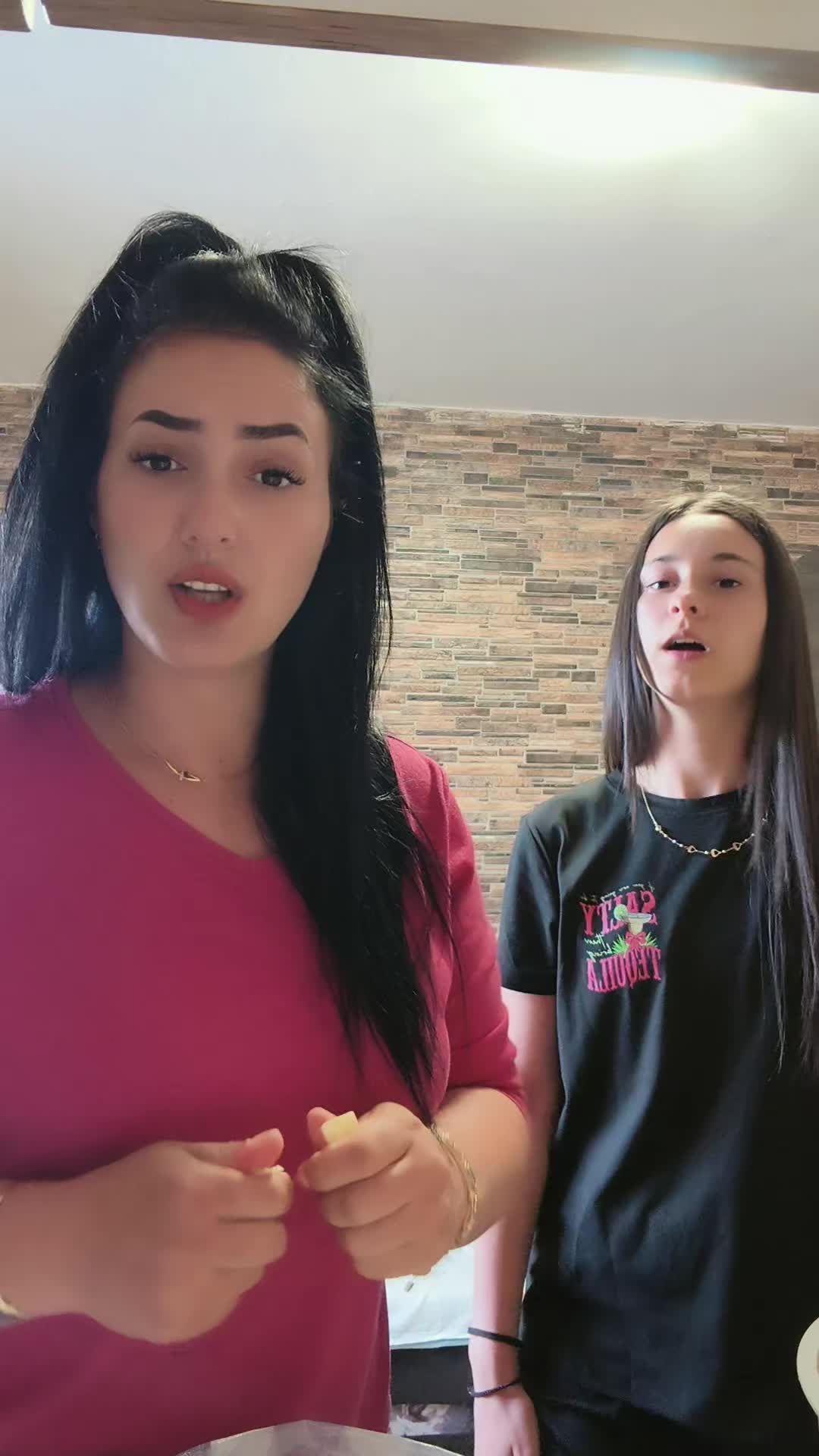 @Ana Ana