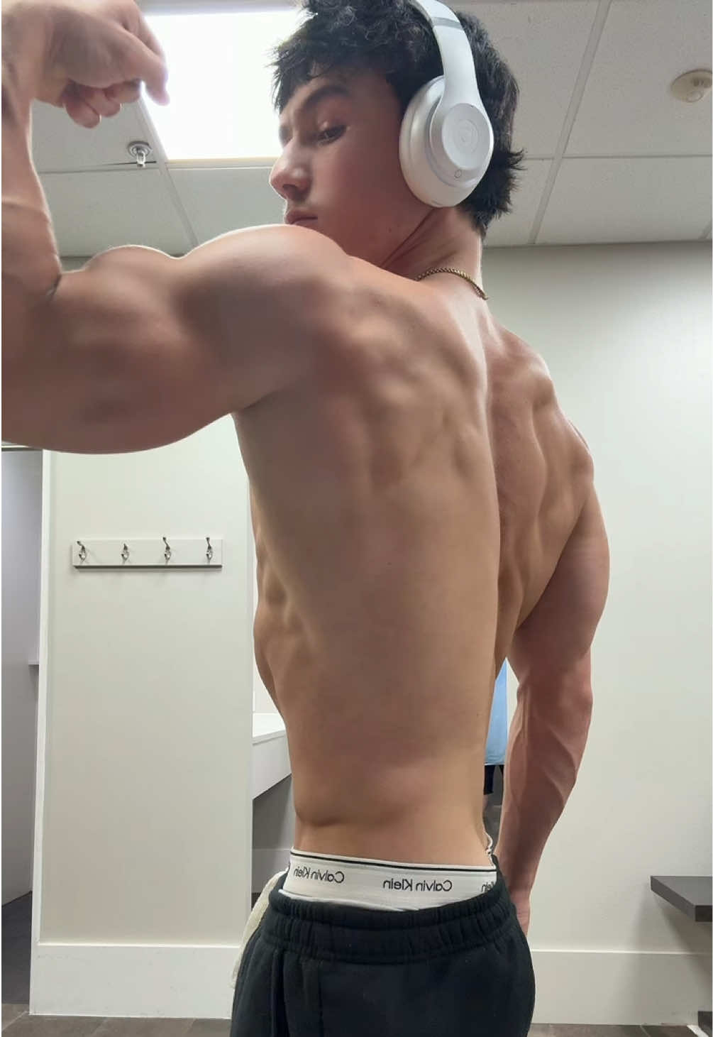 @d33jaee_lifts